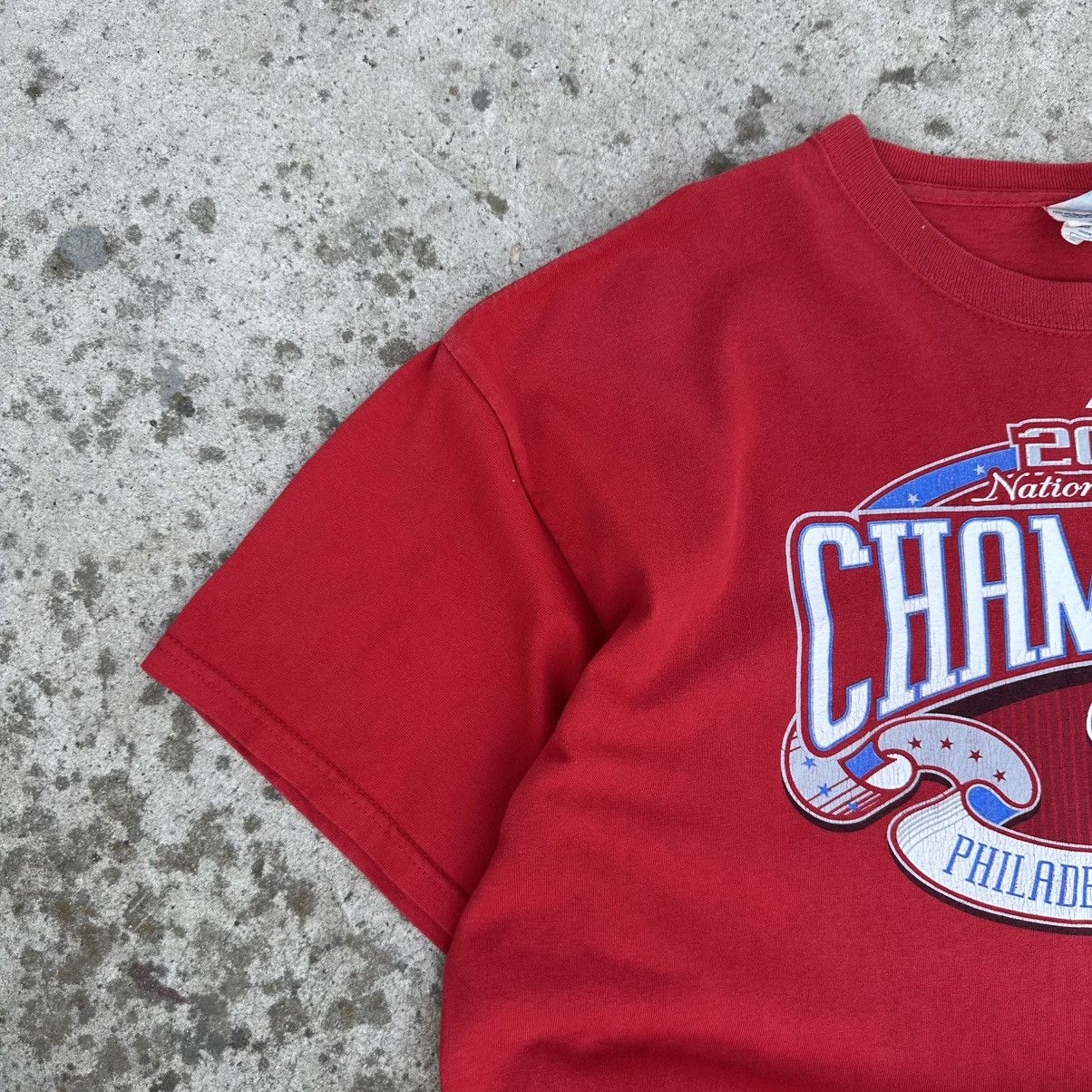 Raised by Champions Vintage Philadelphia Phillies T-shirts Champions 2009 Size US XL / EU 56 / 4 - 3 Thumbnail