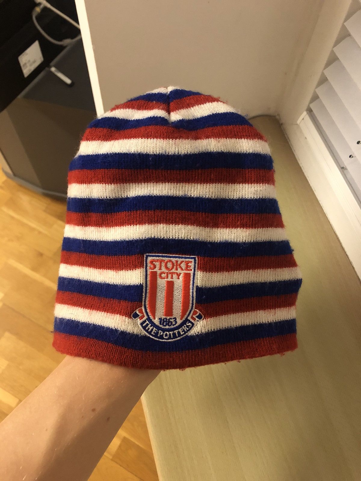 Other × Vintage STOKE UNITED RARE VINTAGE FOOTBALL SOCCER HAT BEANIE Size ONE SIZE - 5 Thumbnail