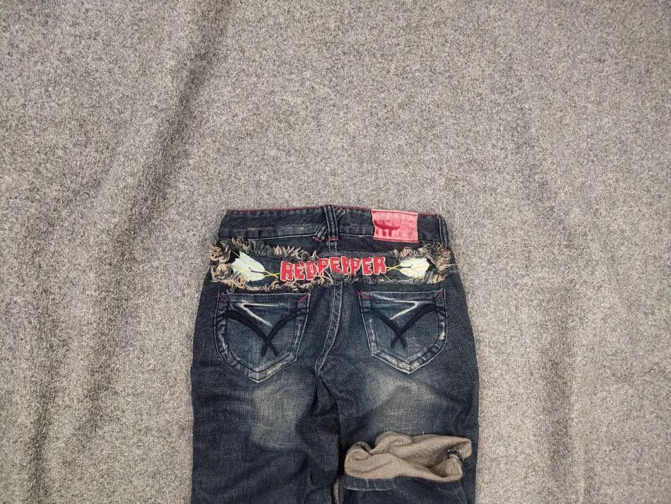 If Six Was Nine Red Pepper Japan Low Vintage Y2K embroidered Denim Jeans Size 27" / US 4 / IT 40 - 1 Thumbnail