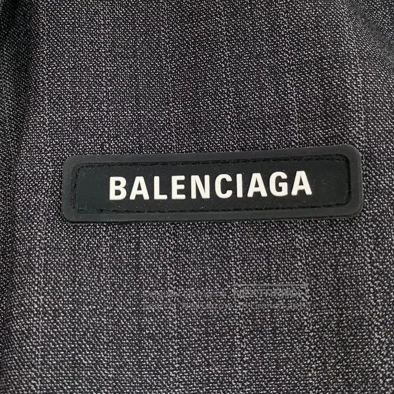 Balenciaga Balenciaga Dark Gray Striped Wool Reversible Single Breast Size US S / EU 44-46 / 1 - 5 Thumbnail