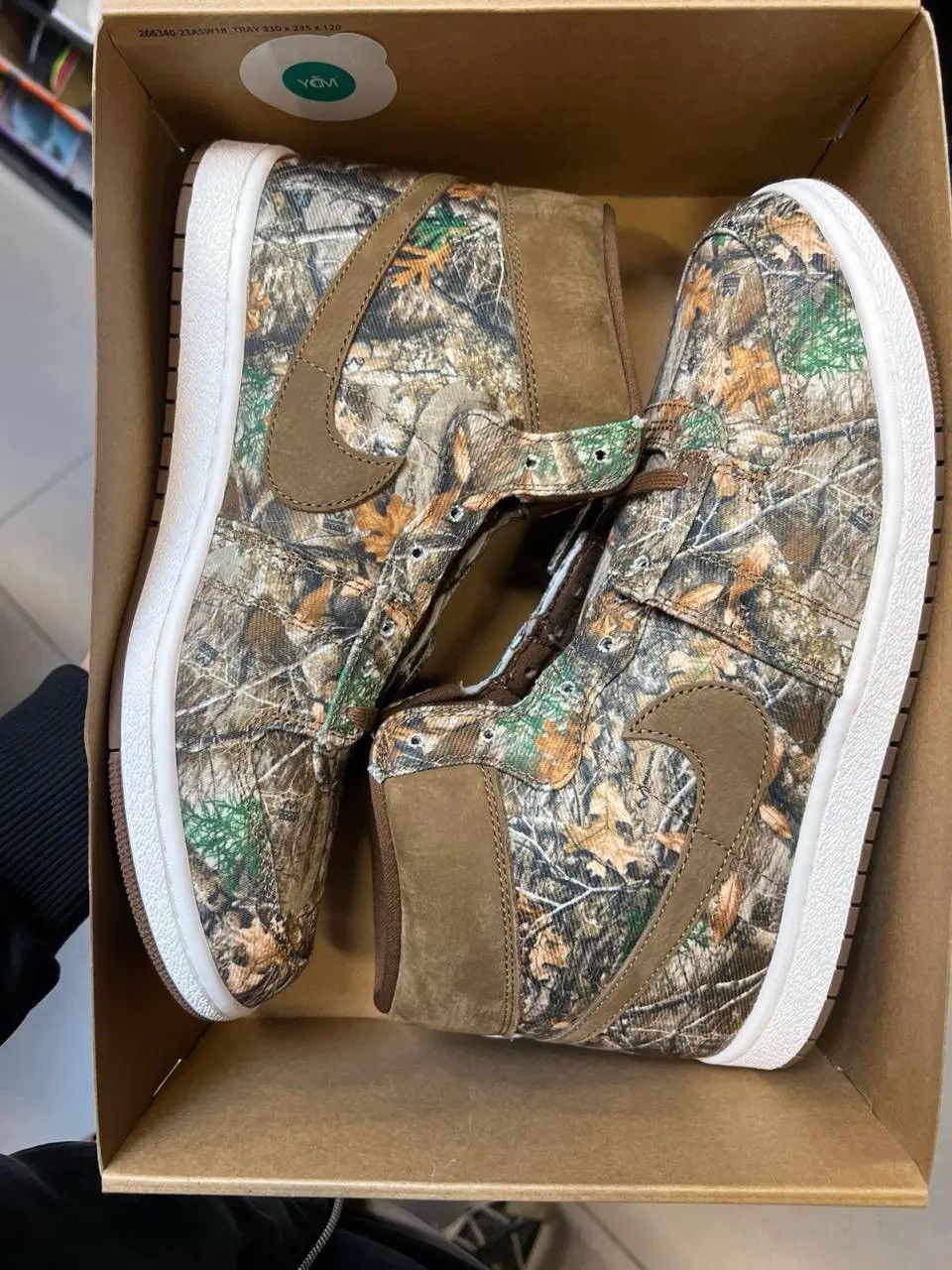 Nike Nike air Jordan Realtree Camo sneakers size 45 autumn leaves Size US 11 / EU 44 - 1 Thumbnail
