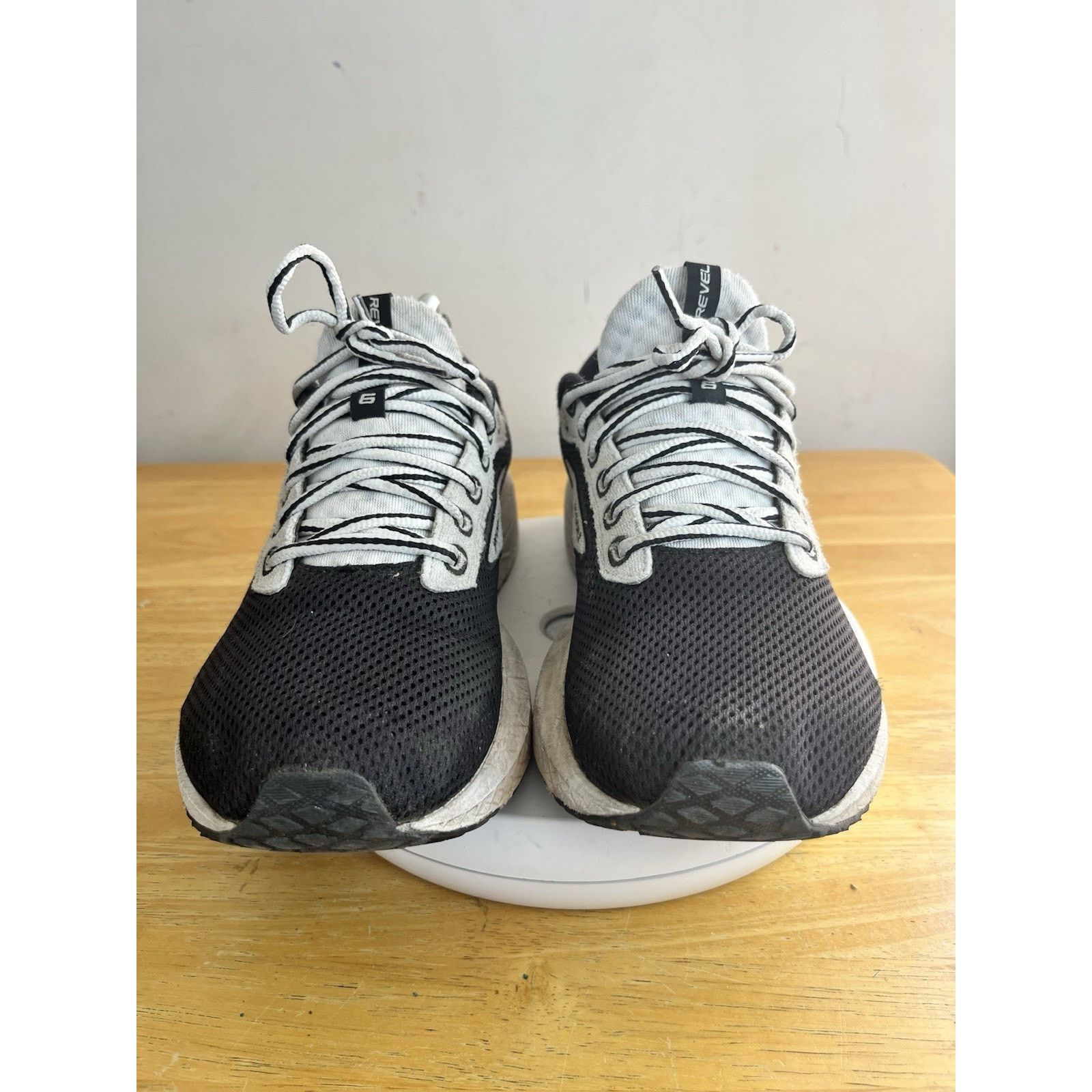 Brooks Brooks Revel 6 Men's Size 10 Running Shoes Black White Size US 10 / EU 43 - 5 Thumbnail