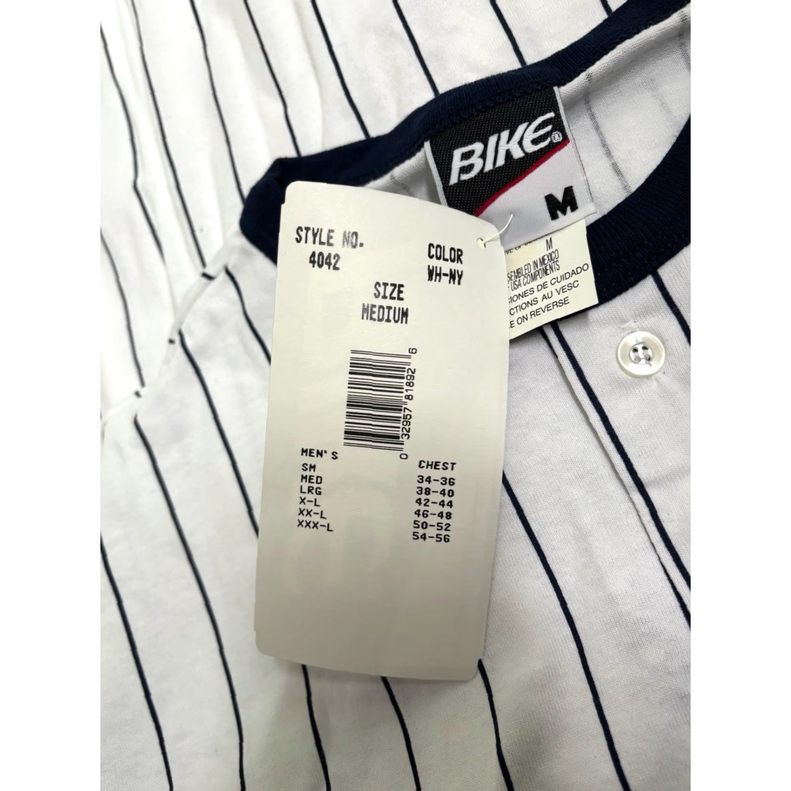 Vintage VINTAGE Bike Athletic Henley Shirt Mens Size M Deadstock NWT 90s Pinstripe White Navy Two-Button Baseball Shirt Size US M / EU 48-50 / 2 - 3 Thumbnail