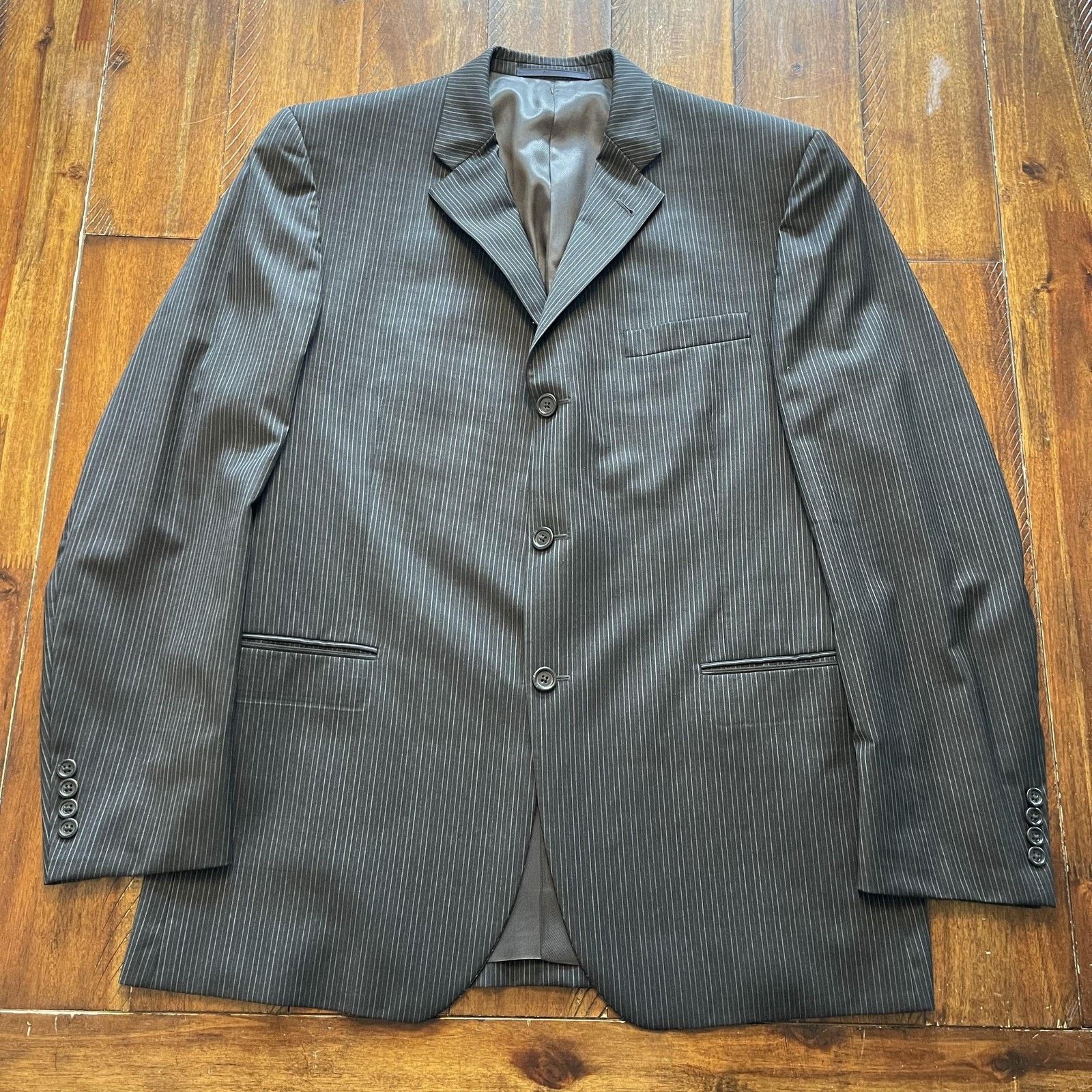 Burberry Vtg Burberry Sport Coat 44R Pinstripe Wool 3 Button Blazer Size 44R - 2 Thumbnail