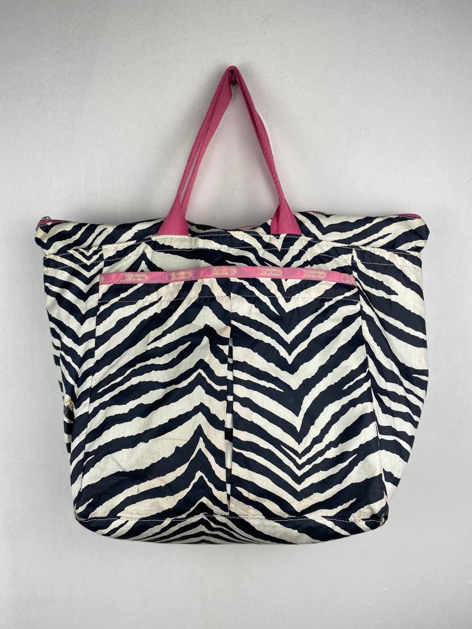 image of Avant Garde x Lesportsac Vintage Lesportsac Zebra Design Bag Nice Design in Black White, Men's