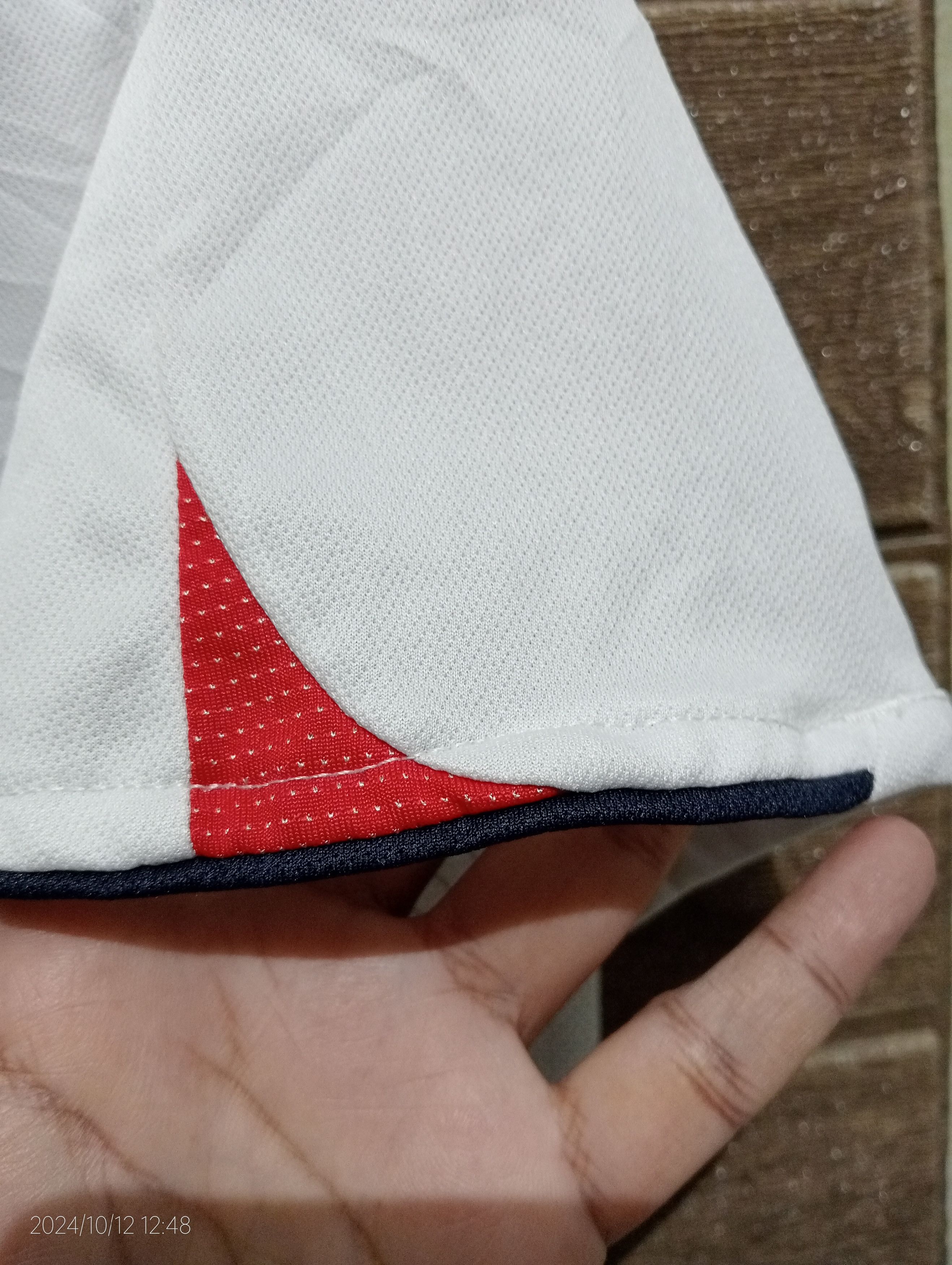 Umbro Vintage Umbro England 2005-2007 Home Jersey Size US L / EU 52-54 / 3 - 10 Thumbnail