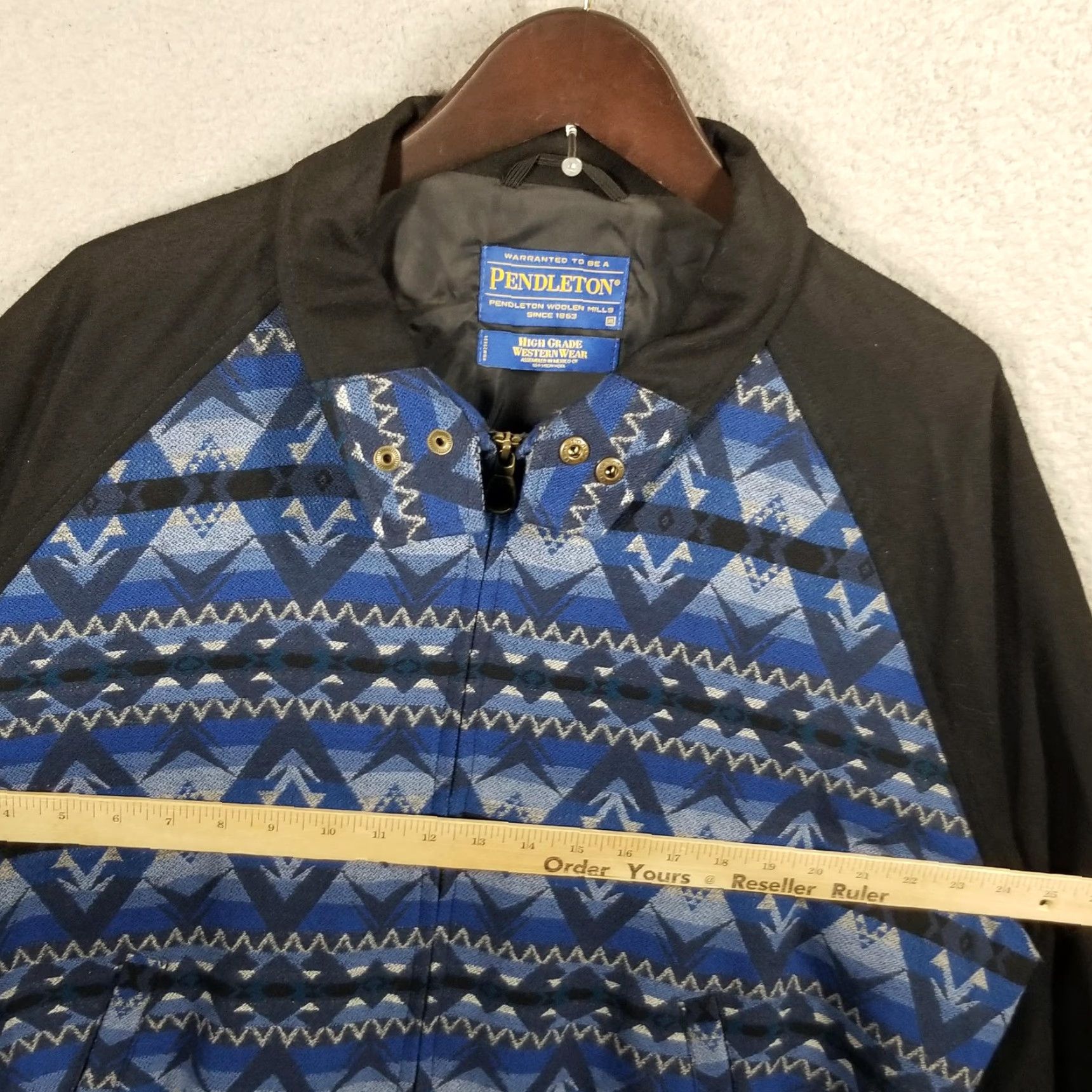 Pendleton VINTAGE Pendleton Jacket Western Wear Aztec / Native Geometric Blue XL Mens Size US XXL / EU 58 / 5 - 7 Thumbnail