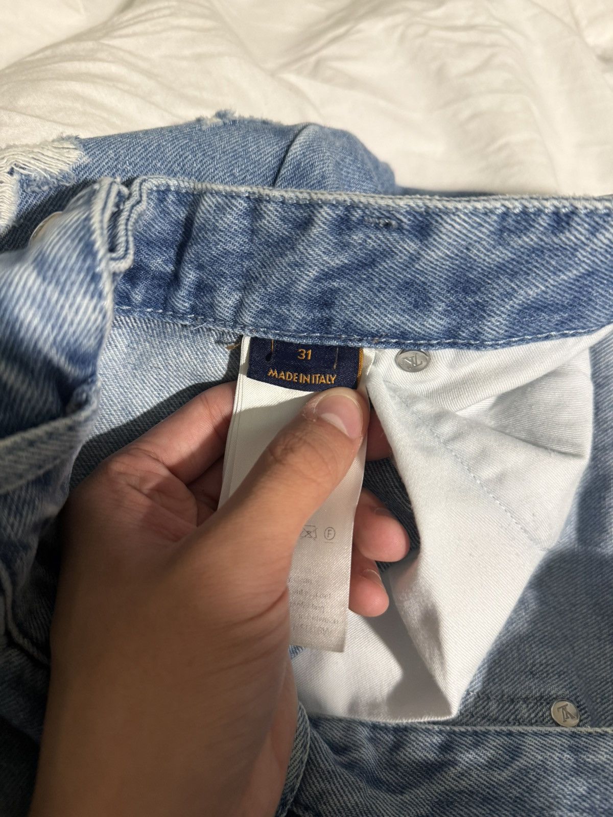 Louis Vuitton Louis Vuitton Lightwash Skater Monogram Jeans Size US 31 - 8 Thumbnail