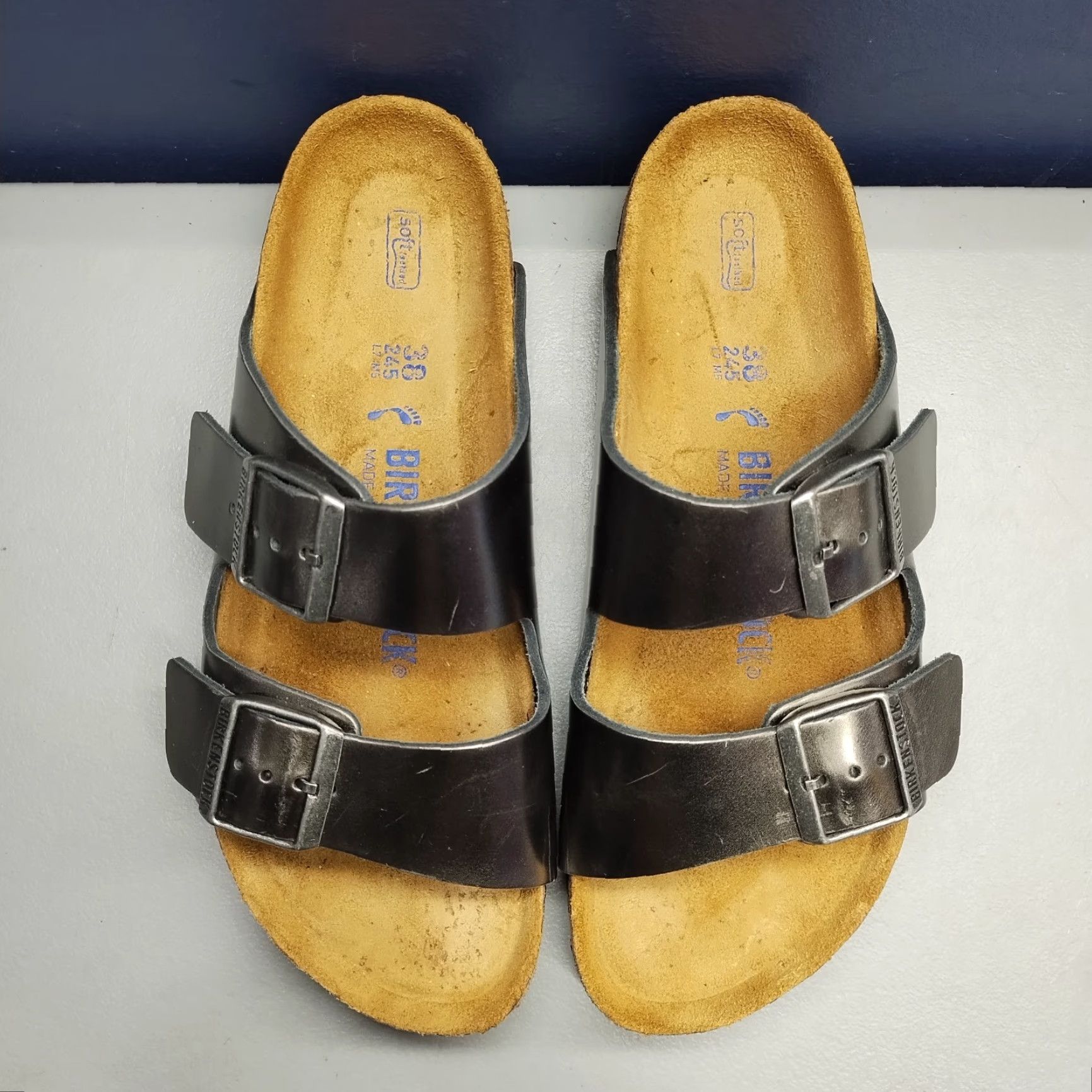 Birkenstock Birkenstock Arizona Slide Sandals Womens US 7 Brown & Black Buckle Slip On Size: Womens Size 7 - Birkenstock Arizona Slide Sandals Size US 7 / IT 37 - 6 Thumbnail