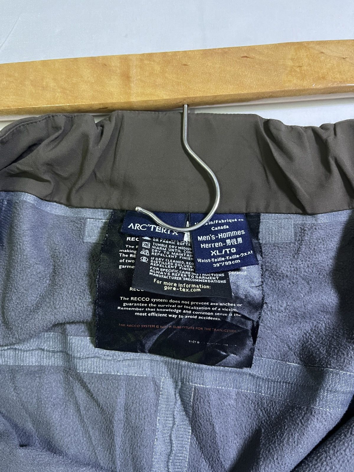 Arc'teryx VINTAGE ARCTERYX GORE-TEX RECCO SKI SNOW PANT Size US 38 / EU 54 - 10 Thumbnail