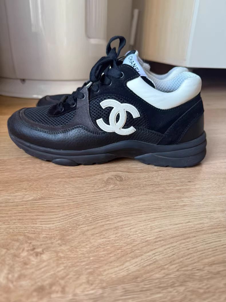 Chanel Chanel Black and White Sneakers Size US 7.5 / EU 40-41 - 1 Thumbnail
