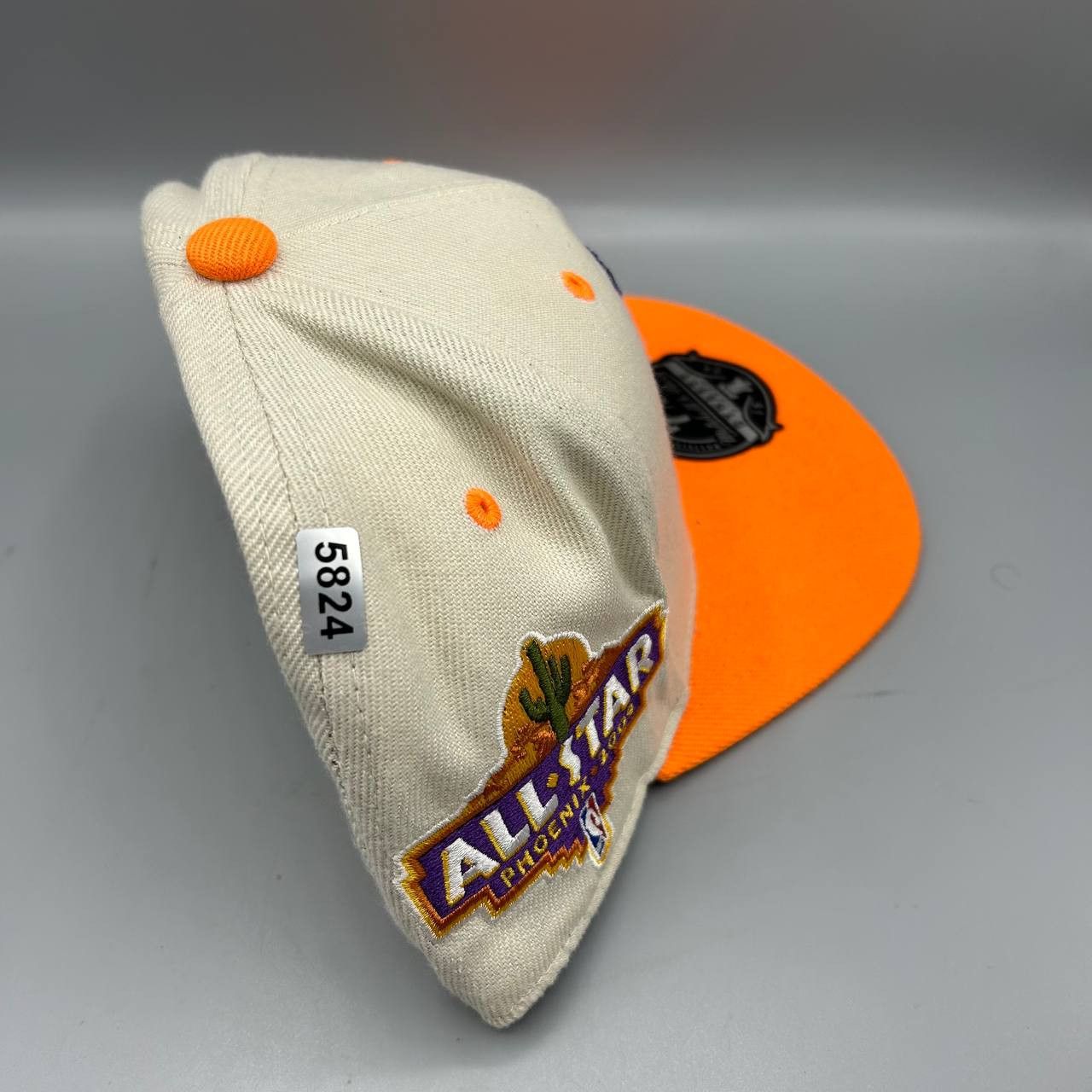 Mitchell & Ness Phoenix Suns Hat Men 7 1/8 White Orange NBA HWC Fitted Cap Size ONE SIZE - 11 Thumbnail