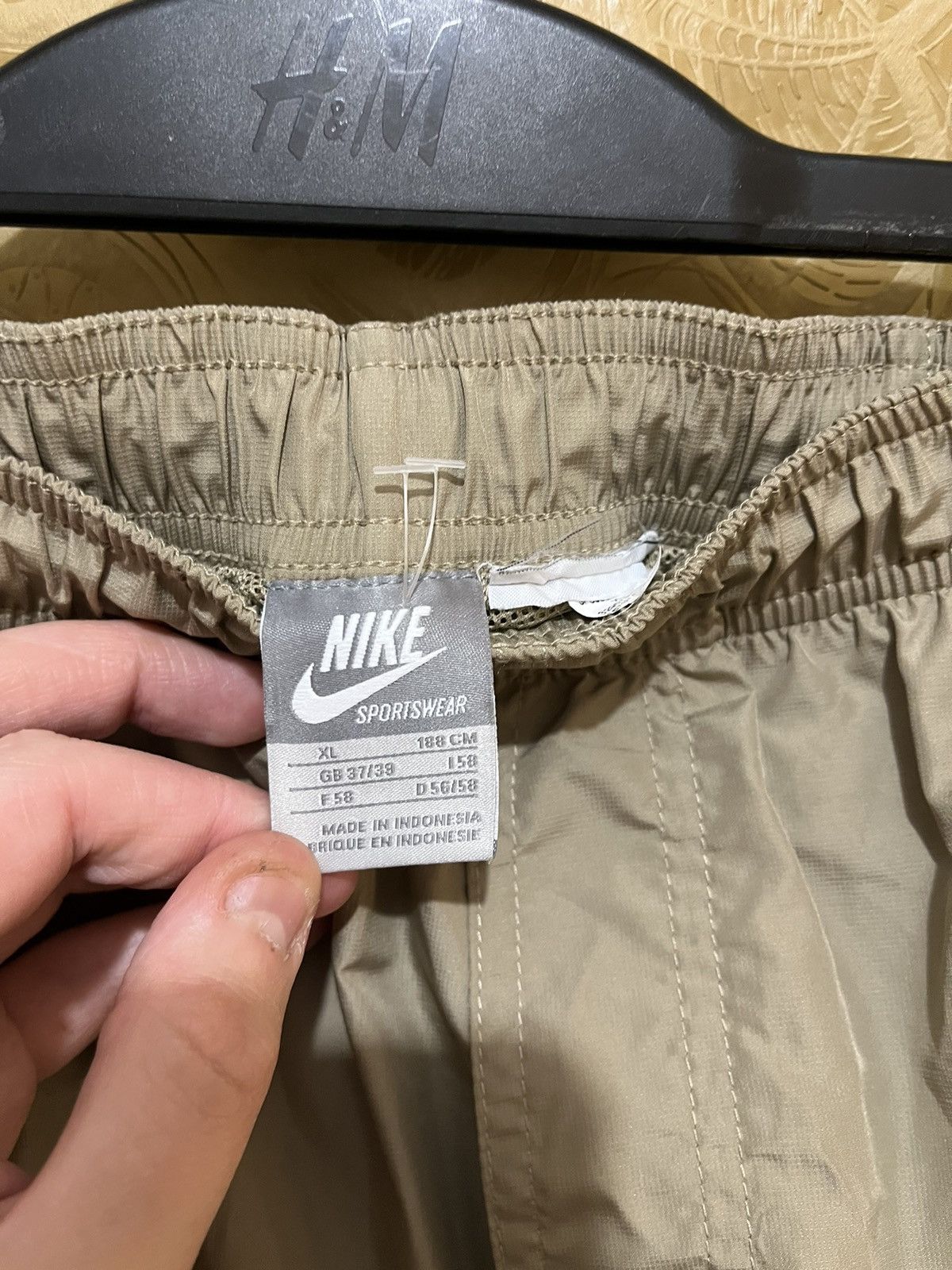 Other Vintage NIKE Nylon Cargo shorts y2k Size US 36 / EU 52 - 9 Thumbnail