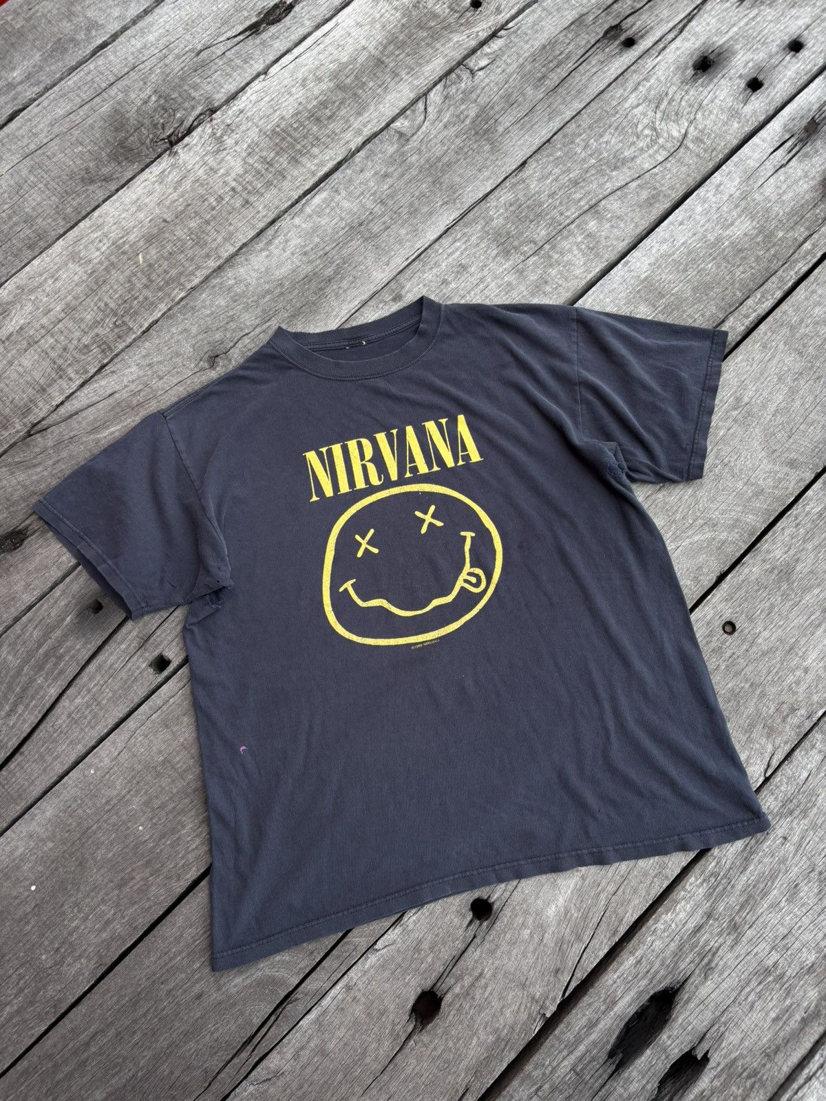 Other Nirvana Smile Logo tee Size US XL / EU 56 / 4 - 1 Thumbnail