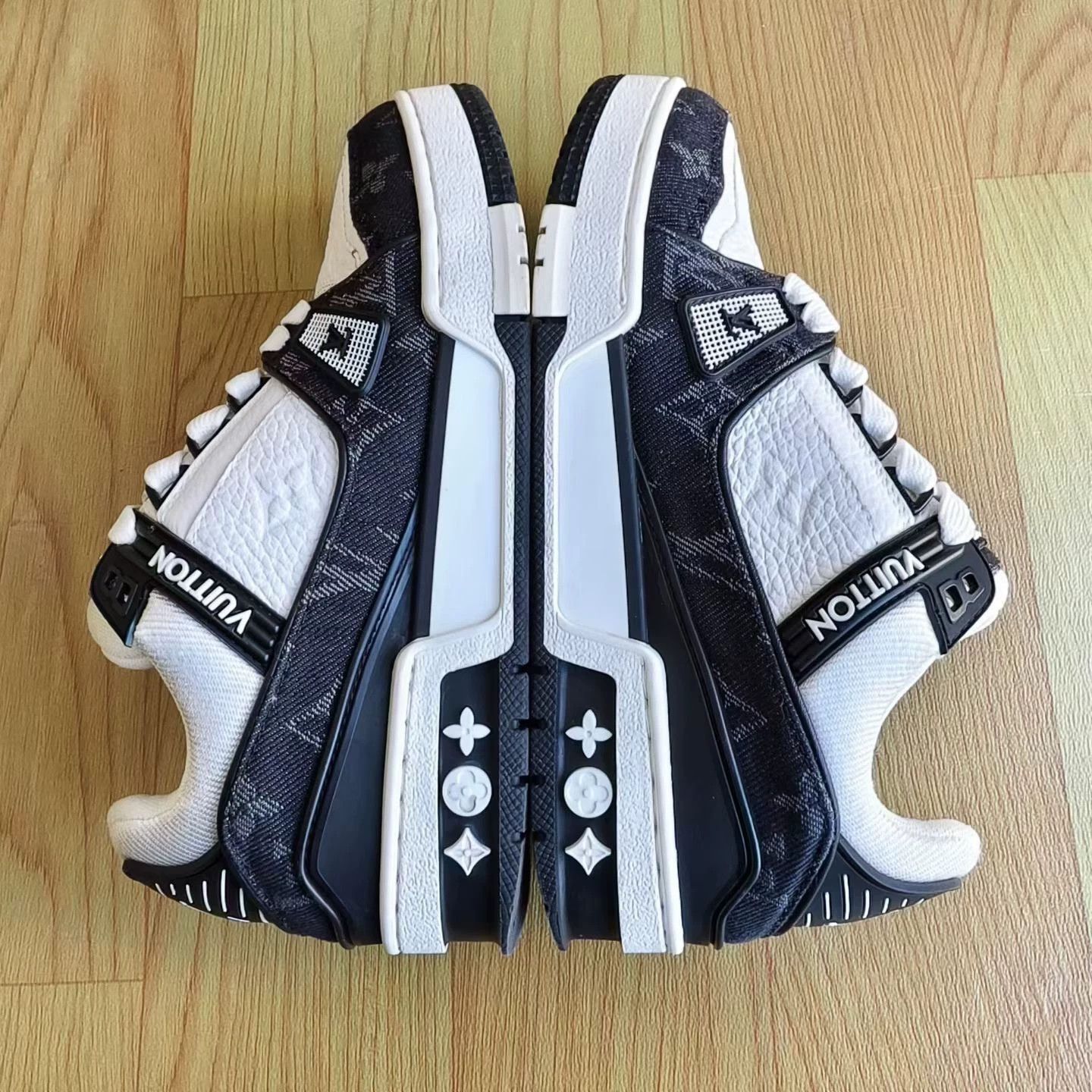 Louis Vuitton Louis Vuitton Trainer Black and White Monogram Jeans Size US 5.5 / IT 35.5 - 6 Thumbnail