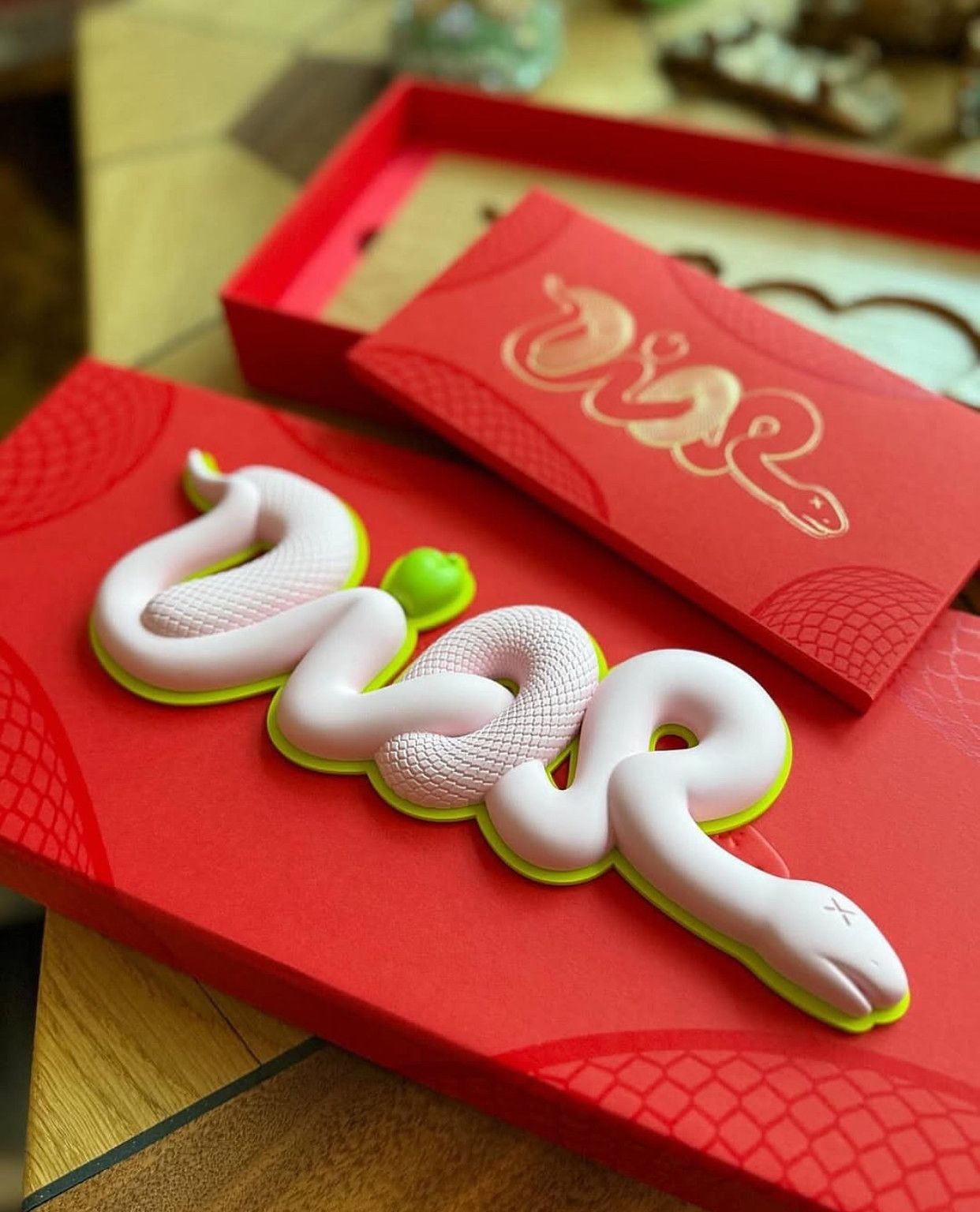 Dior × Kaws KAWS x DIOR Snake Figure Size ONE SIZE - 1 Thumbnail