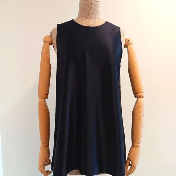 Lafayette 148 LAFAYETTE 148 Silk Crepe De Chine Sleeveless Blouse - Blue Size M / US 6-8 / IT 42-44 - 1 Thumbnail
