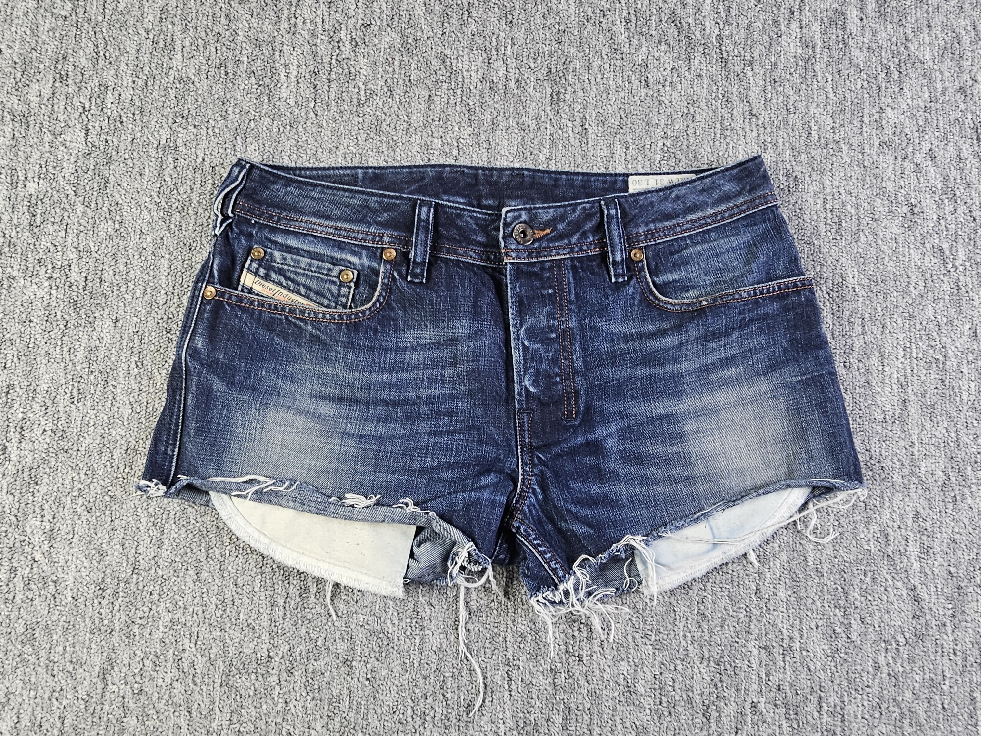 Disney Diesel Zathan Cutoff Raw Hem Mini Denim Shorts Blue W31 Size 31" - 4 Thumbnail