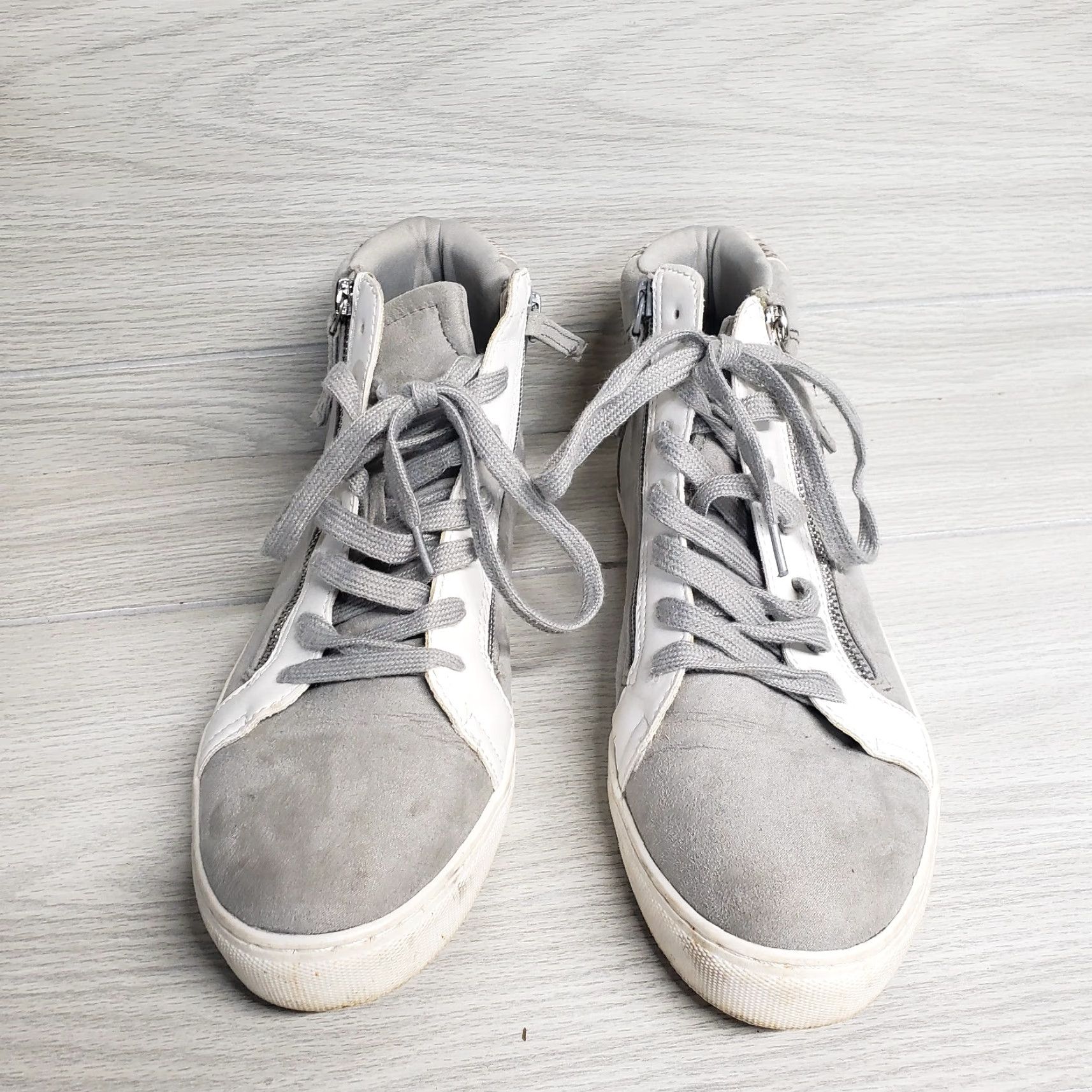 Vintage VINTAGE Universal Thread High Top Sneaker White Gray Animal Print Women 11 Size L / US 10 / IT 46 - 3 Thumbnail