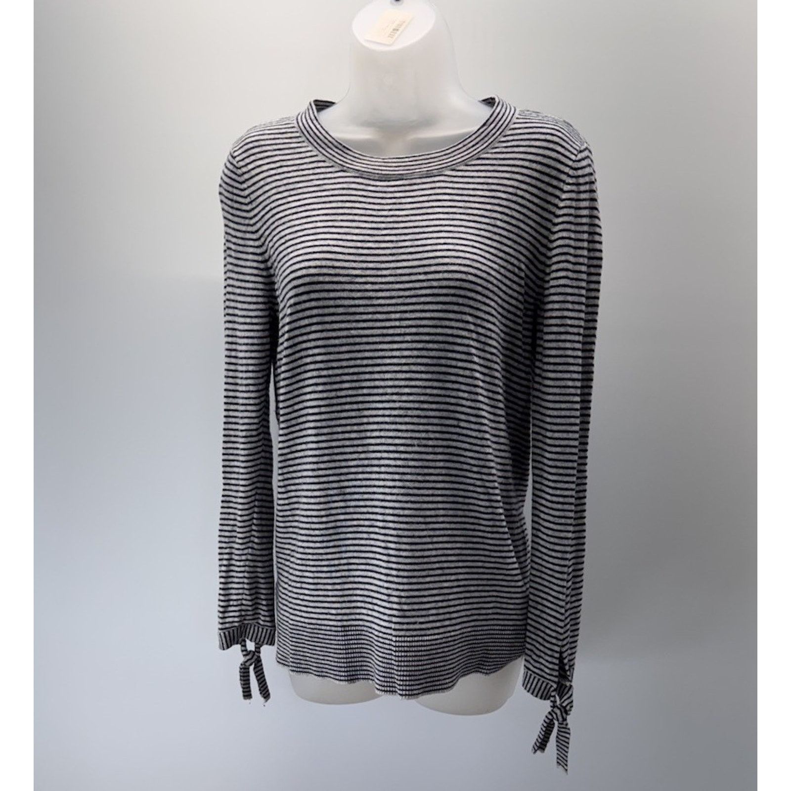 Ann Taylor Ann Taylor LOFT Striped Sweater Womens Size S Gray Black Size S / US 4 / IT 40 - 1 Thumbnail
