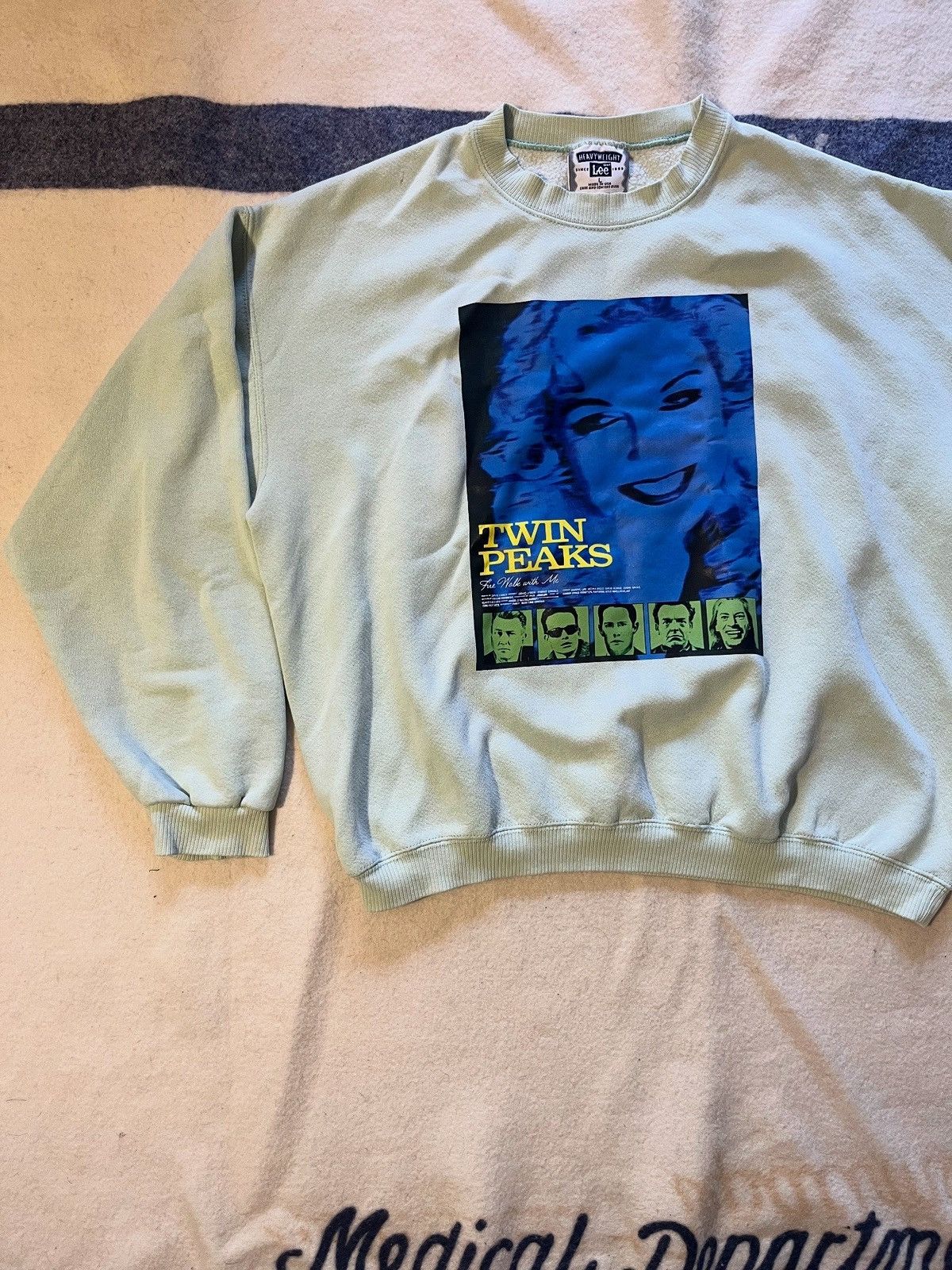 Lee 1990s Twin Peaks sweatshirt by Lee heavy weight Size US L / EU 52-54 / 3 - 4 Thumbnail