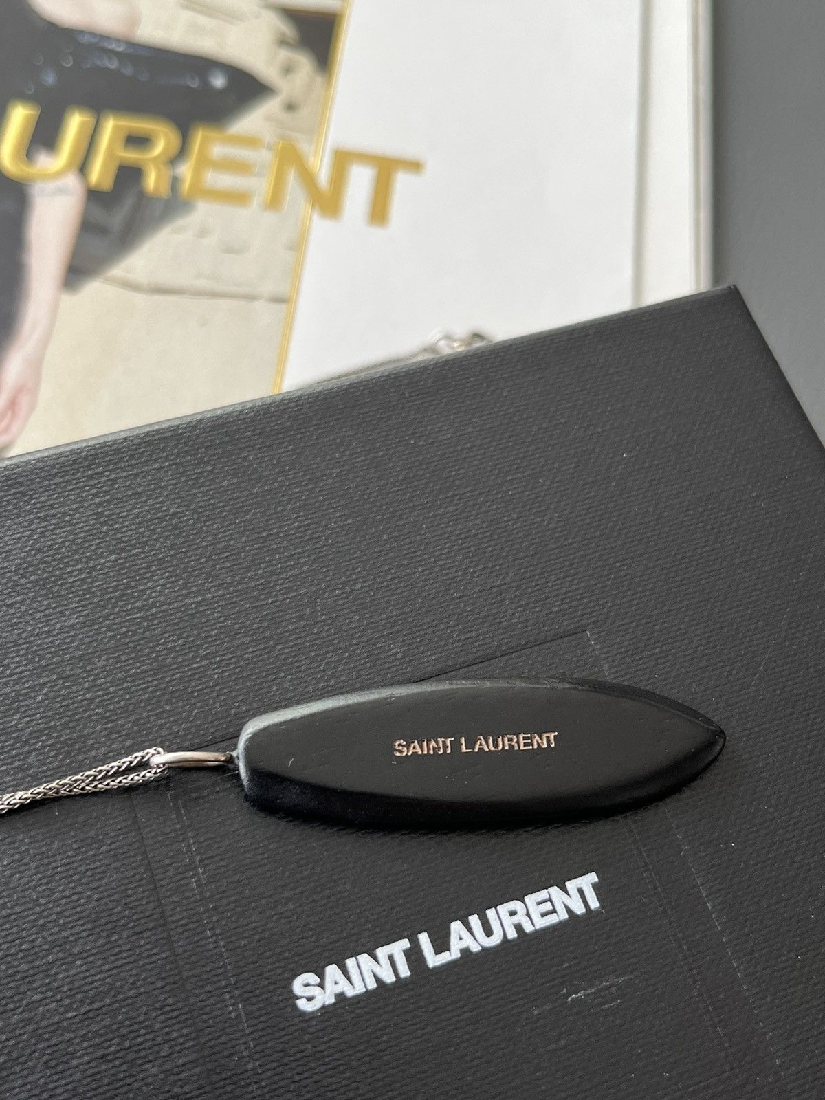 Hedi Slimane × Saint Laurent Paris × Yves Saint Laurent Super Rare Limited Saint Laurent Logo Surf Feather Necklace Size ONE SIZE - 2 Thumbnail