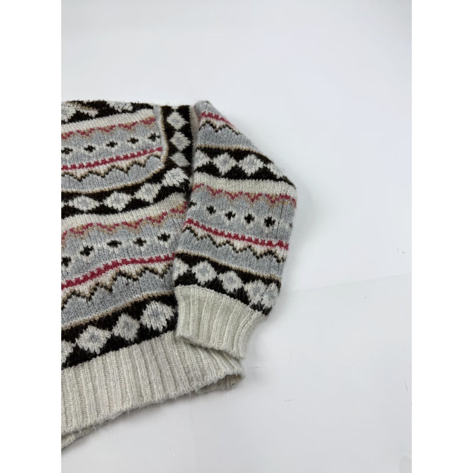 American Eagle Outfitters American Eagle Outfitters Cardigan Sweater Womens Small Gray Fair Isle Cropped V-Neck Knit Size S / US 4 / IT 40 - 4 Thumbnail