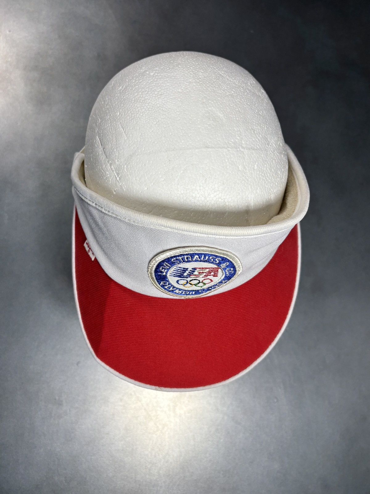 Levi's Levi's 1984 Olympics Visor 1980s Vintage Levis Hat Sport Cap Size ONE SIZE - 18 Thumbnail