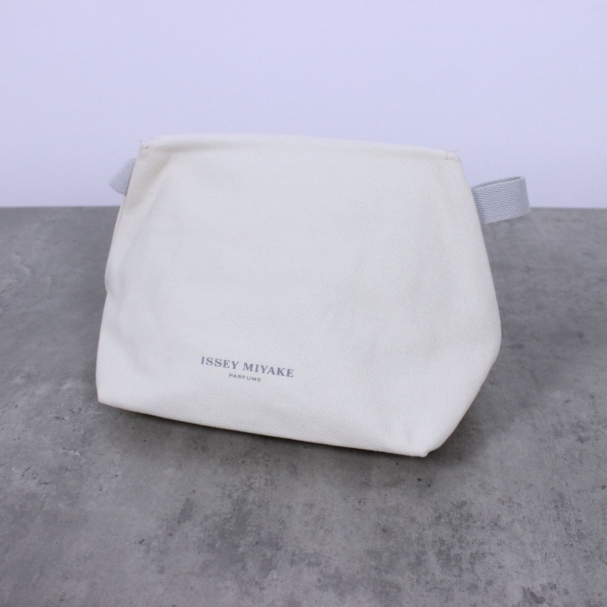 Issey Miyake Issey Miyake Parfums Cosmetic Bag Size ONE SIZE - 1 Thumbnail