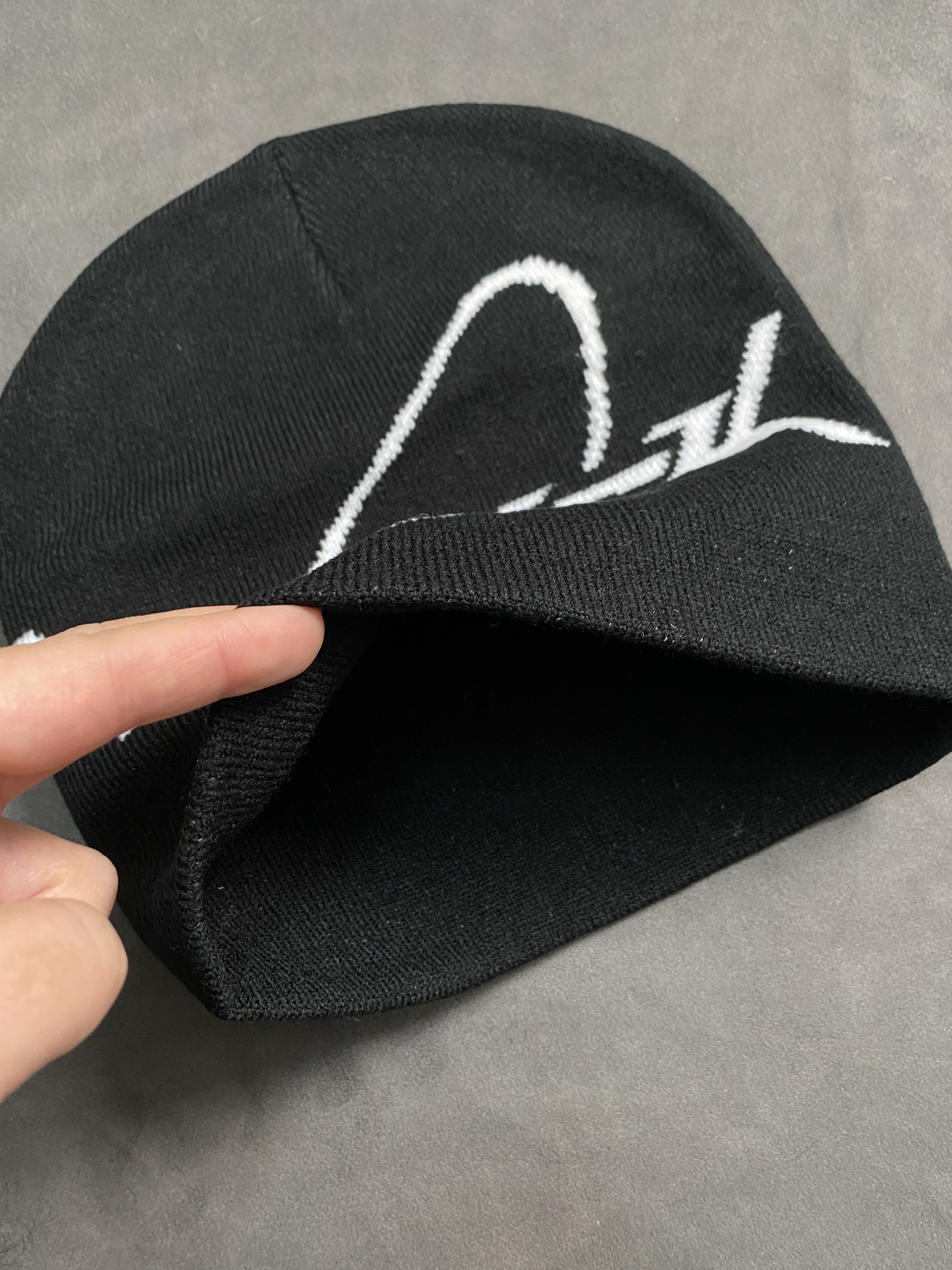 Japanese Brand Deadstock Bjork Graphic No Cuff Black Beanie Hats OS Size ONE SIZE - 3 Thumbnail