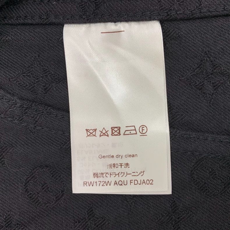 Louis Vuitton Louis Vuitton Black logo full print cotton lapel single br Size S / US 4 / IT 40 - 6 Thumbnail