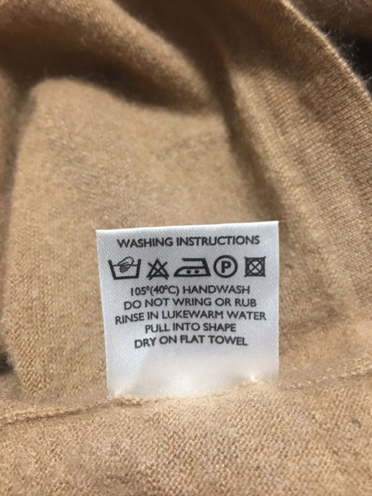 Johnstons Of Elgin Johnstons of Elgin Cashmere Beige Sweater Jumper Size M Size M / US 6-8 / IT 42-44 - 8 Thumbnail