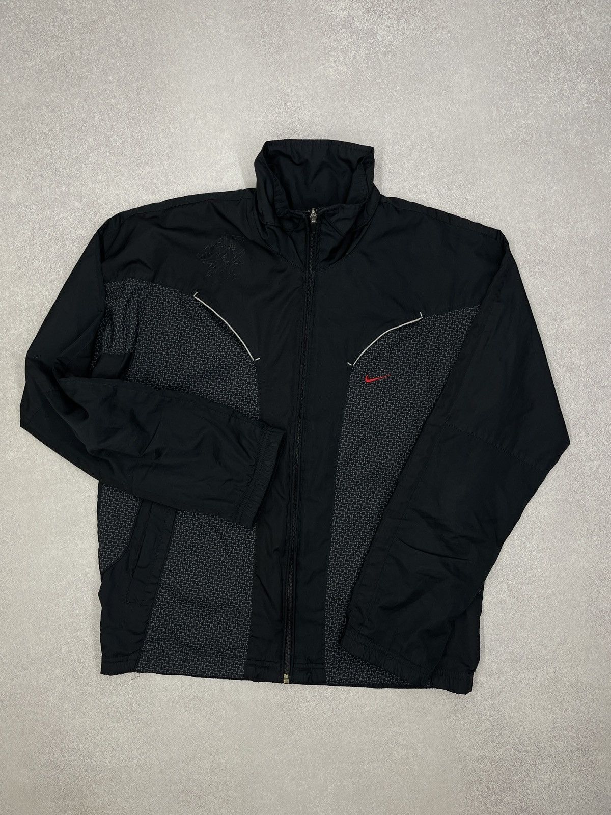 Nike Vintage Nike Air Max 360 Black Jacket Big Logo Drill Y2K ACG Size US S / EU 44-46 / 1 - 2 Thumbnail