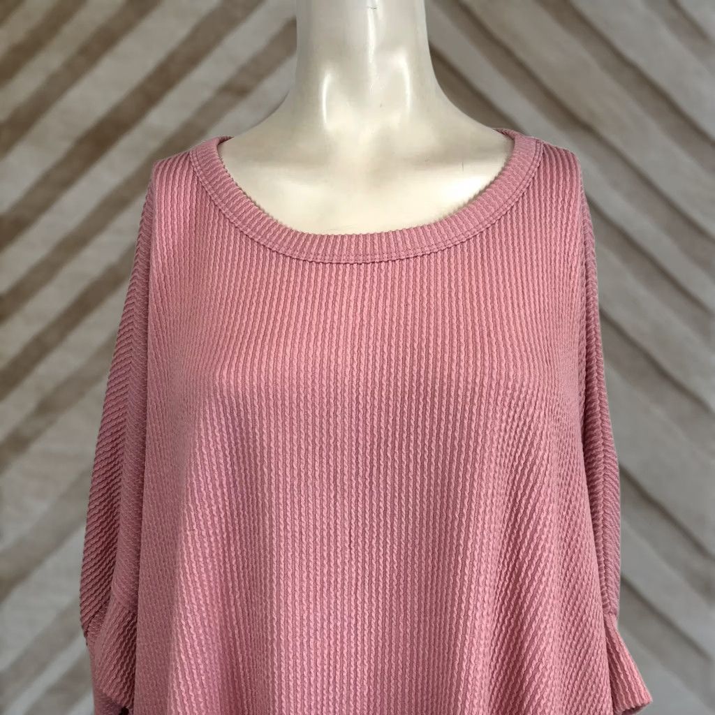 Vintage VINTAGE ANDREE BY UNIT Pink Waffle Knit Oversized Dolman Sleeve Top 2X 3X Size XXL / US 16-18 / IT 52-54 - 1 Thumbnail