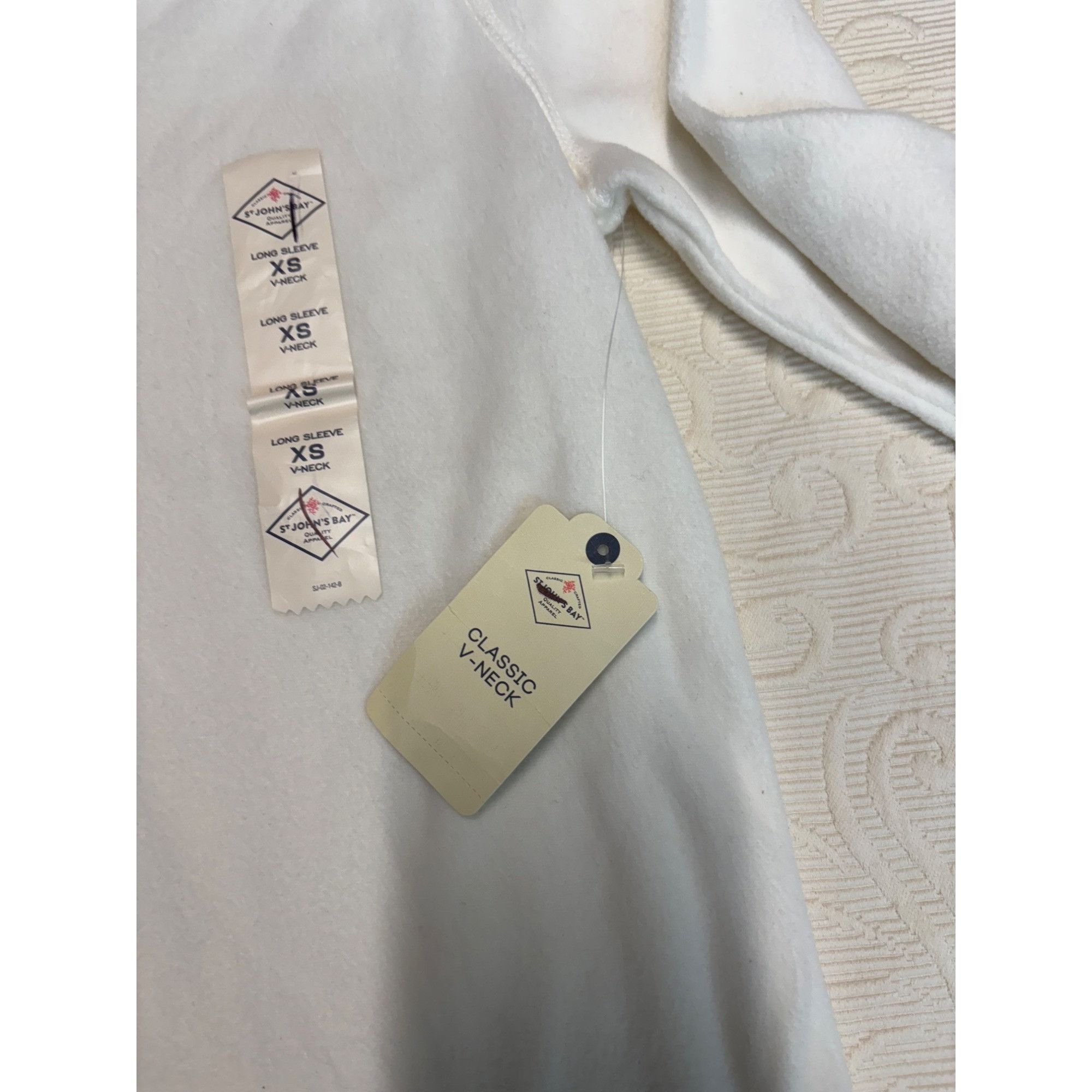 Other St. John's Bay Women’s V-Neck Phil resistant Fleece Sweatshi Size XS / US 0-2 / IT 36-38 - 12 Thumbnail
