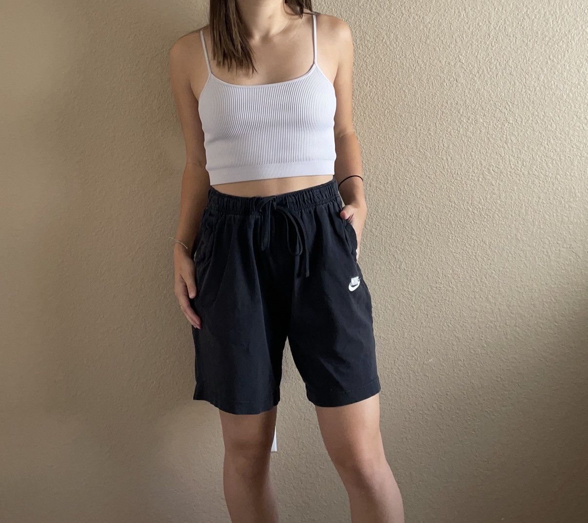 shirts to wear with black nike shorts