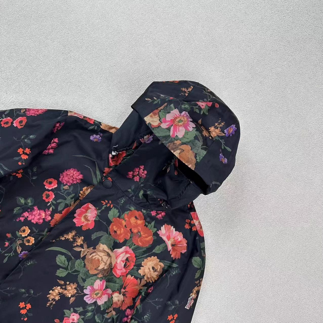 Moncler MONCLER floral hooded ski down jacket size 1 like new Size S / US 4 / IT 40 - 3 Thumbnail