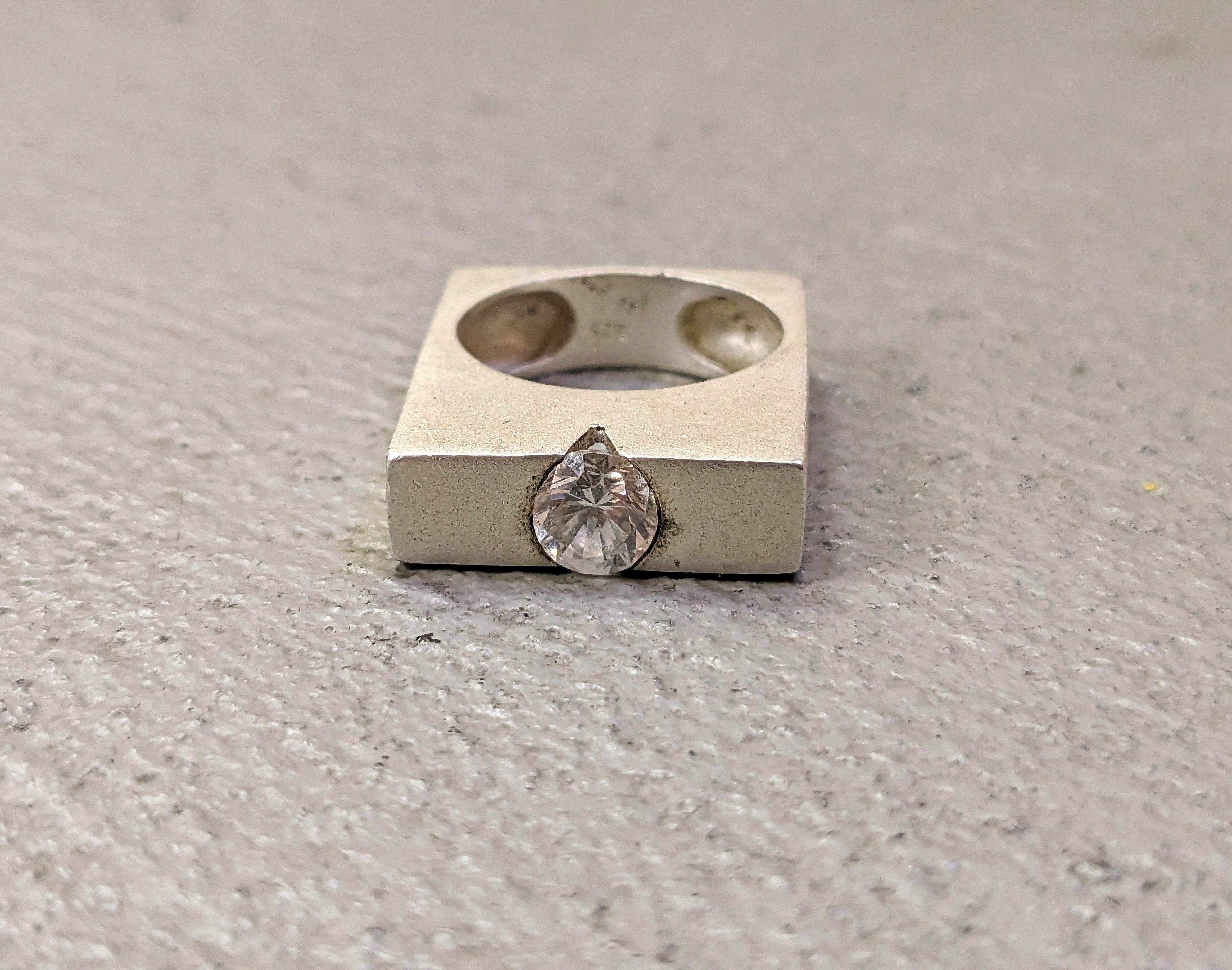 Jewelry Vintage Sterling Silver Ring 7 Modern Contemporary CZ Size ONE SIZE - 3 Thumbnail