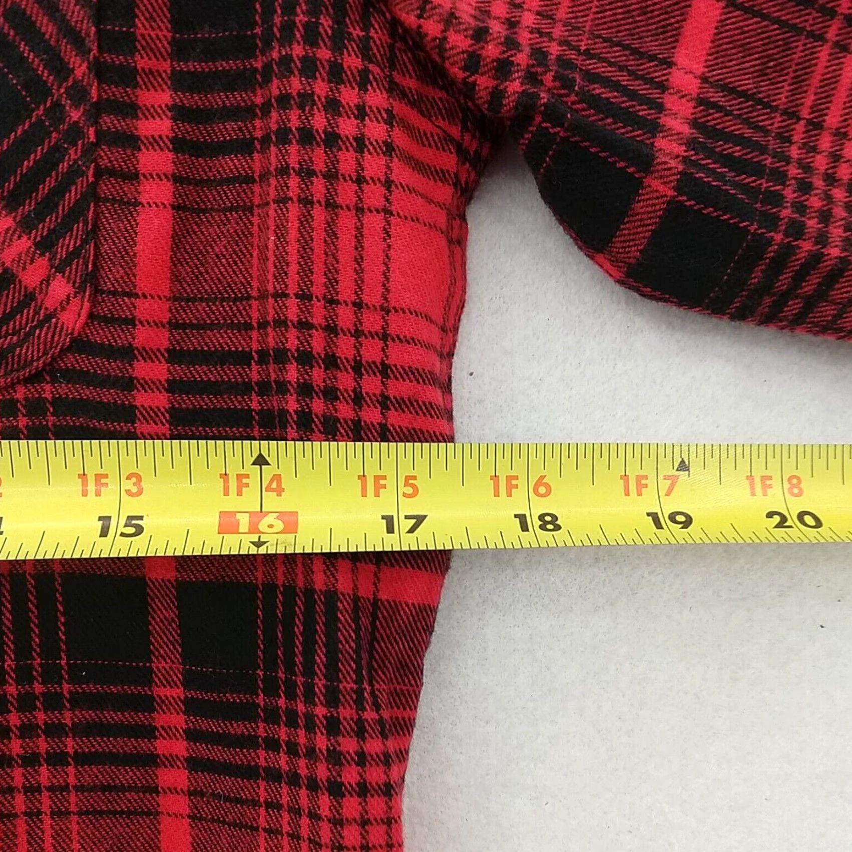Camel Red Camel Button-Up Shirt Mens Small Red Plaid Flannel Long Sleeve Easy Care Size US S / EU 44-46 / 1 - 4 Thumbnail