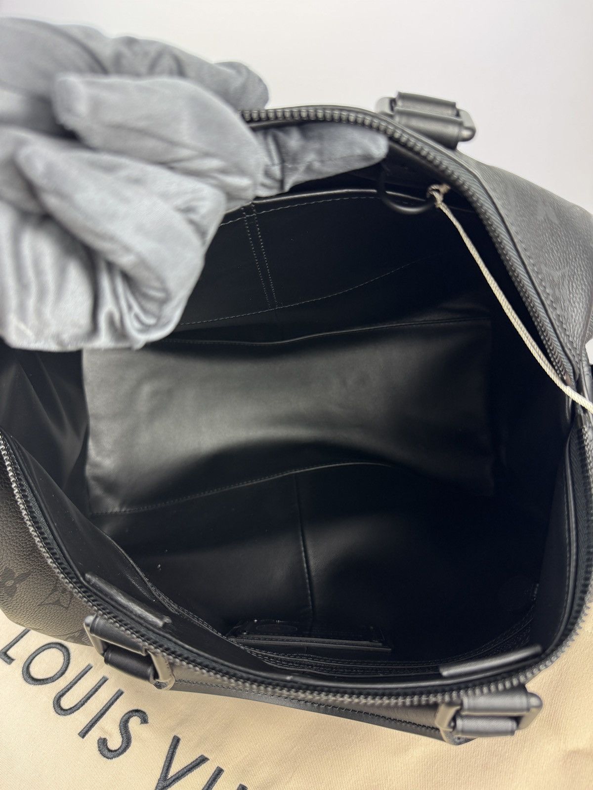 Louis Vuitton SPEEDY 40 JET BLACK DUFFLE BAG M13916 Size ONE SIZE - 11 Thumbnail