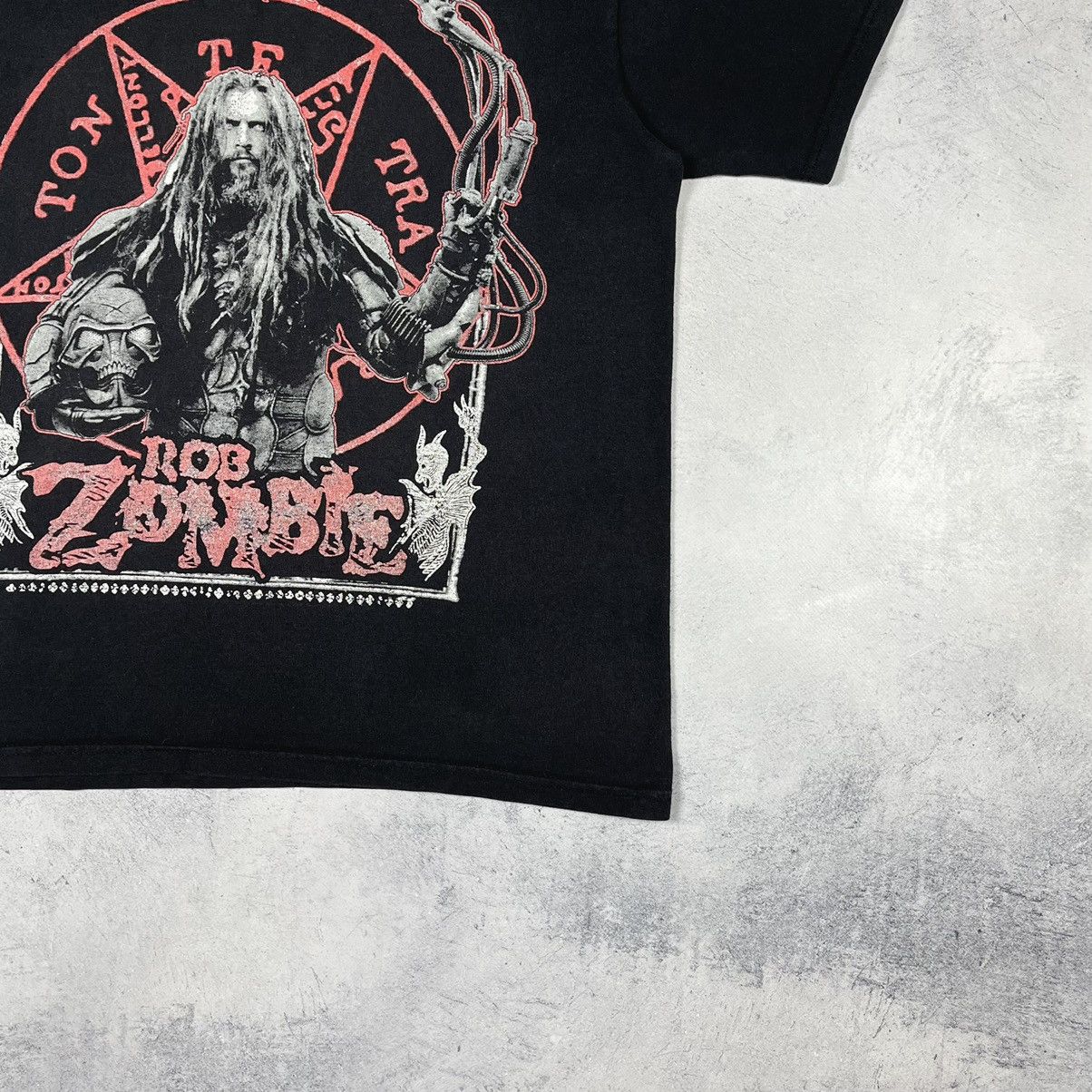 Band Tees Vintage Rob Zombie rare Tour rock band T shirt 2000’s Size US L / EU 52-54 / 3 - 4 Thumbnail