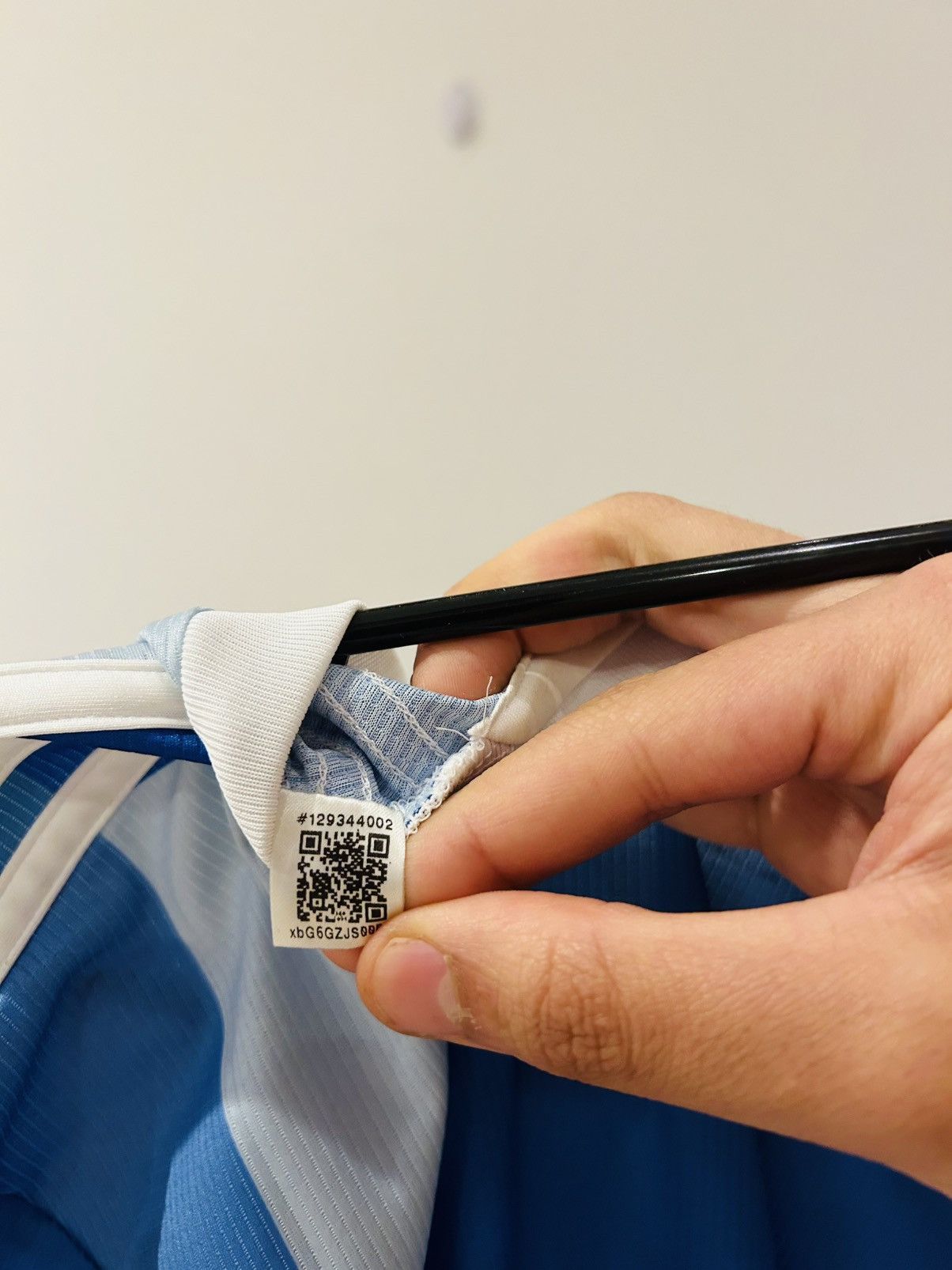 Adidas Juventus 2022/23 x kobra jersey Size US L / EU 52-54 / 3 - 4 Thumbnail