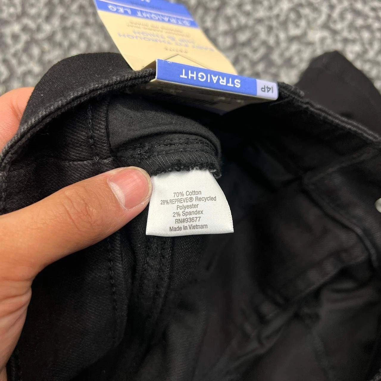 St. Johns Bay St. John's Bay Jeans Women 14P Denim Straight Pockets 36x29 Size 36" / US 14 / IT 50 - 8 Thumbnail