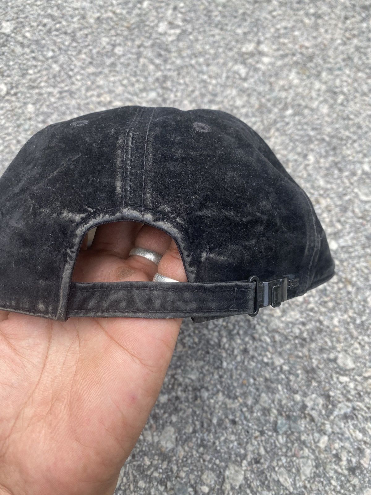 Japanese Brand Very Rare 1990s Motorsport Distressed Black Velvet Cap Size ONE SIZE - 6 Thumbnail