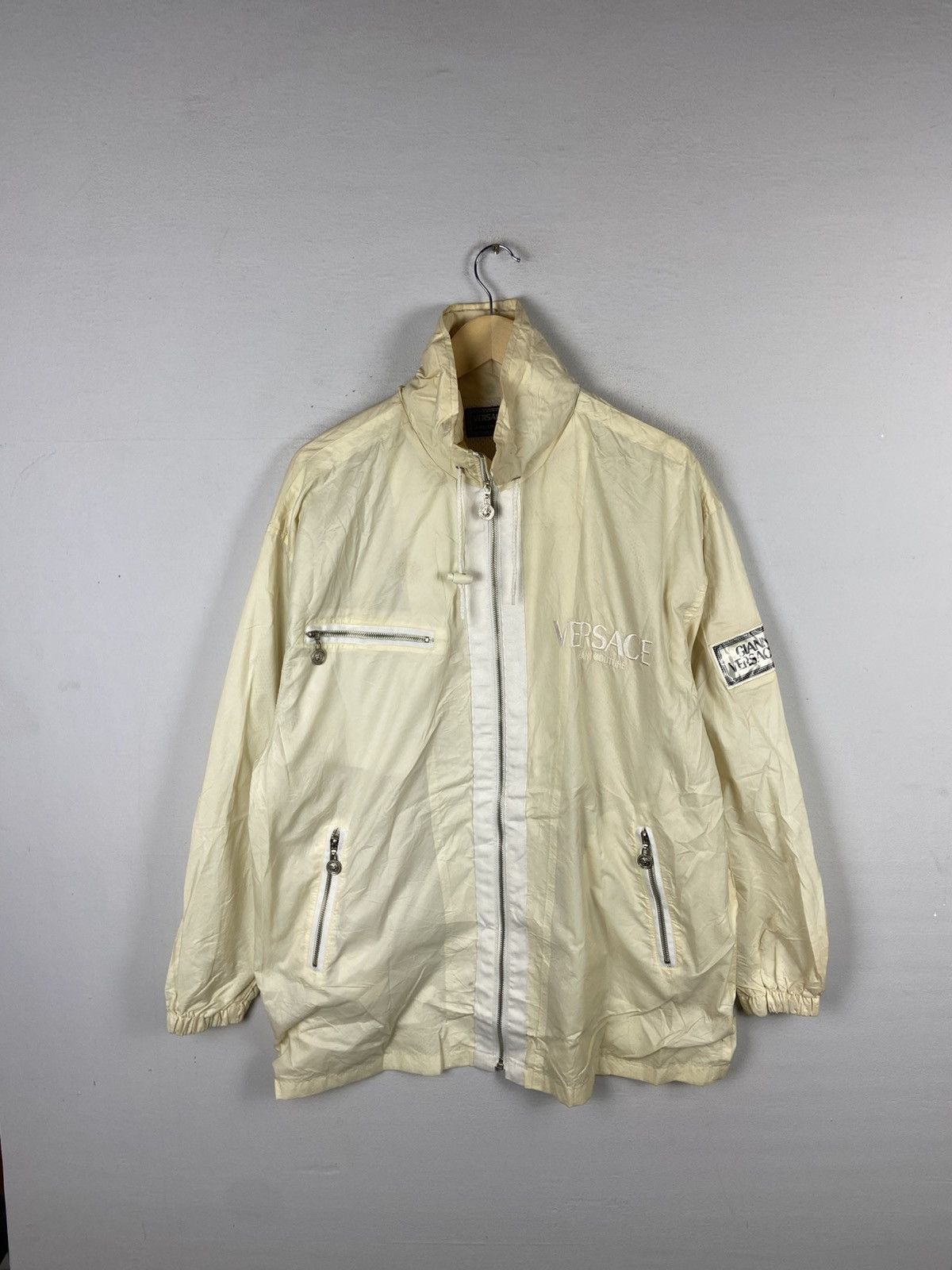 Vintage VINTAGE VERSACE WINDBREAKER BIG LOGO Size US L / EU 52-54 / 3 - 4 Thumbnail
