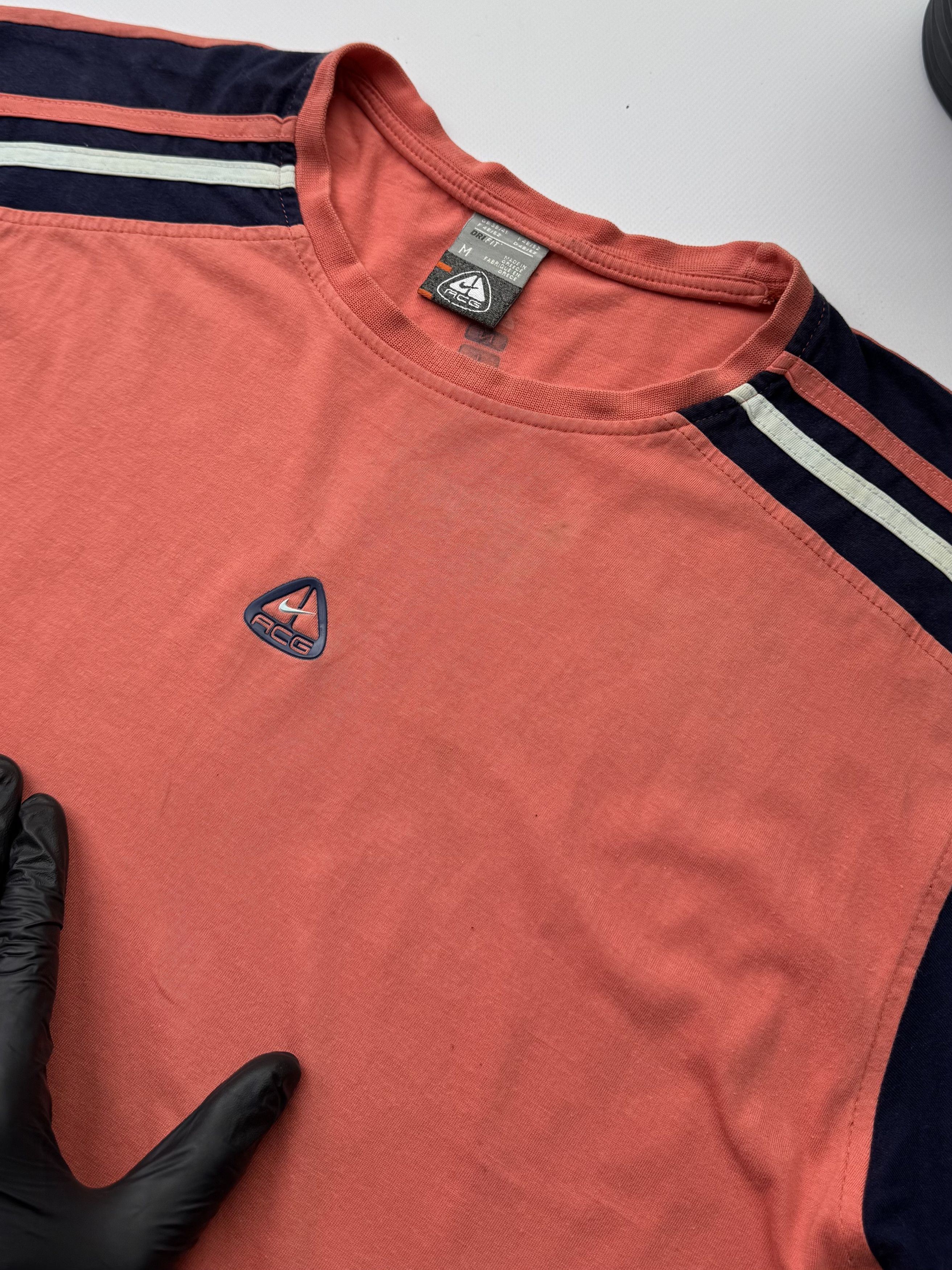 Nike ACG Nike ACG Vintage T-Shirt (145) Size US M / EU 48-50 / 2 - 5 Thumbnail