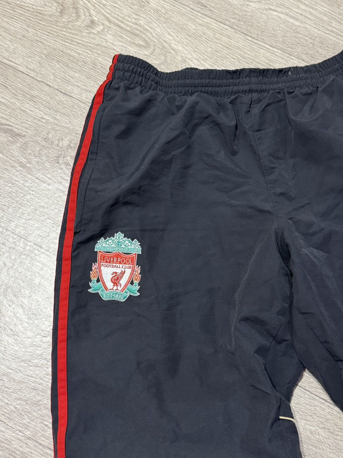 Adidas 🔷Vintage Adidas Liverpool 2009/10 Nylon Track Pants🔷 Size US 34 / EU 50 - 4 Thumbnail
