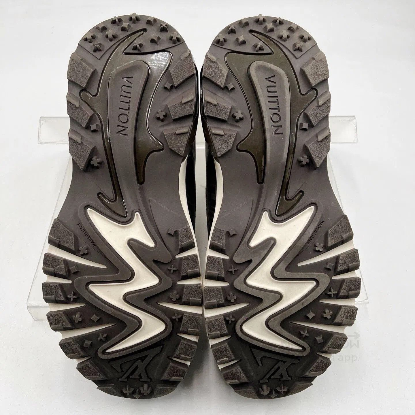 Louis Vuitton Louis Vuitton Runner Tatic Low-Top Sneakers. Size US 7.5 / EU 40-41 - 8 Thumbnail