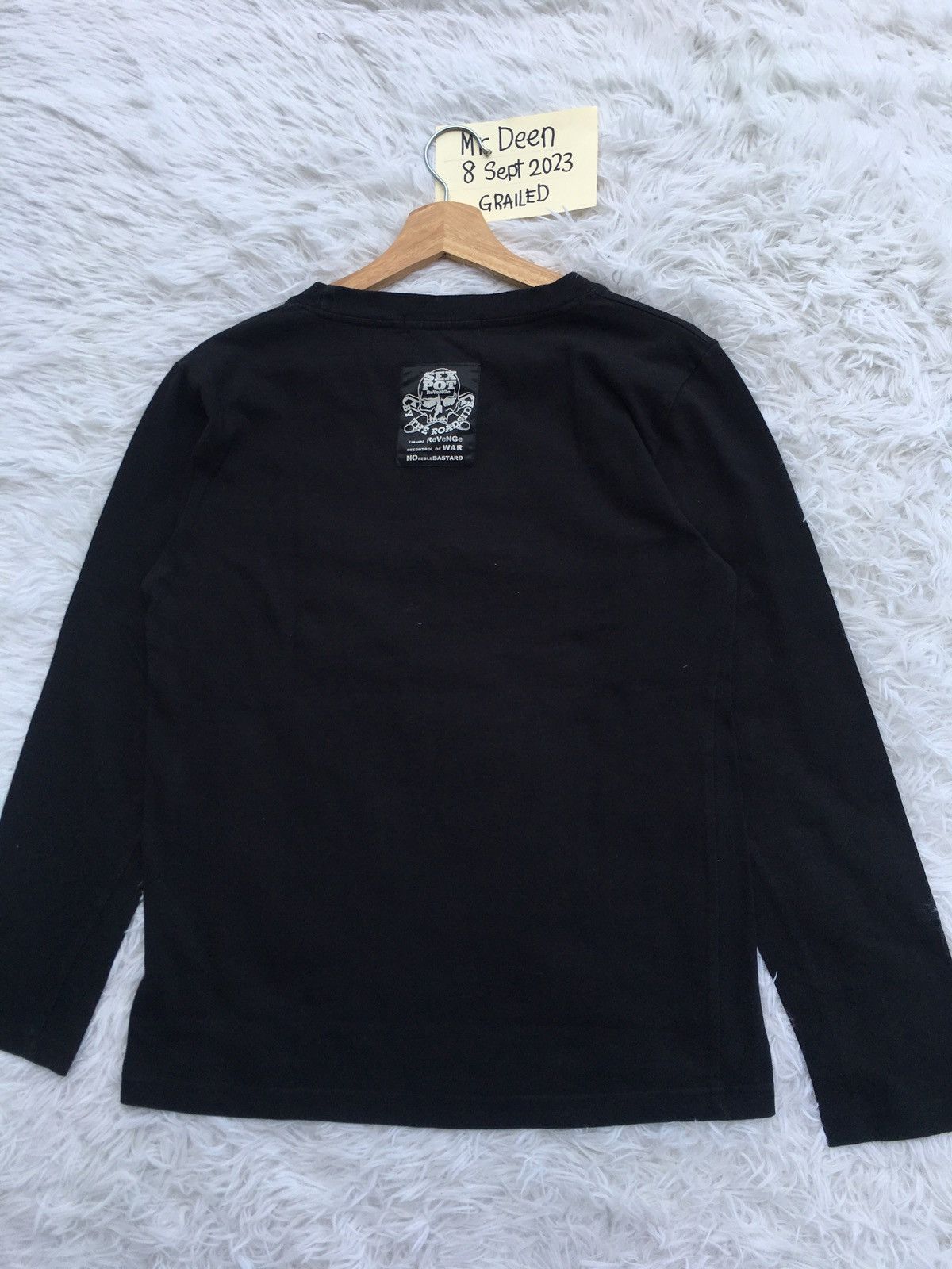 Japanese Brand Rare Sex Pot Revenge Decontrol of War Longsleeve Shirt Size US M / EU 48-50 / 2 - 13 Thumbnail