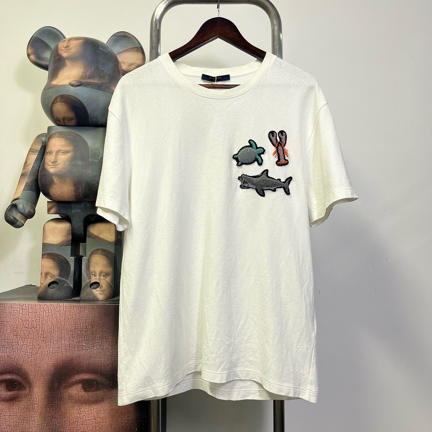 Louis Vuitton Louis Vuitton Animal Patch T-Shirt Size L Size US L / EU 52-54 / 3 - 1 Thumbnail